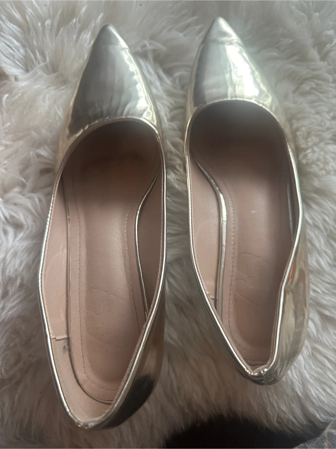 Gold Pointed Toe Kitten heels