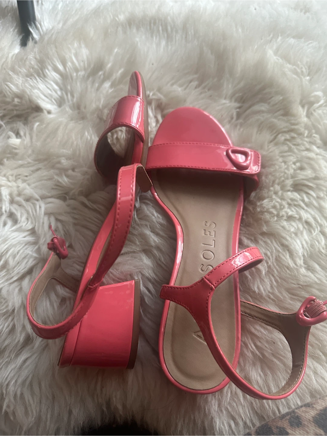 AEROSOLES Pink Patent Leather Block Heel Sandals