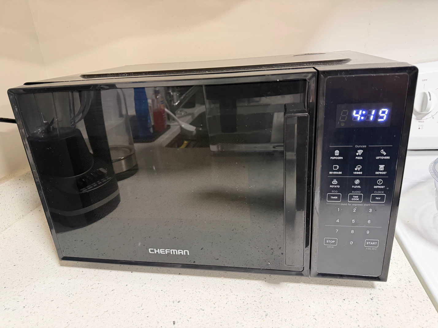 Chefman Microwave Oven