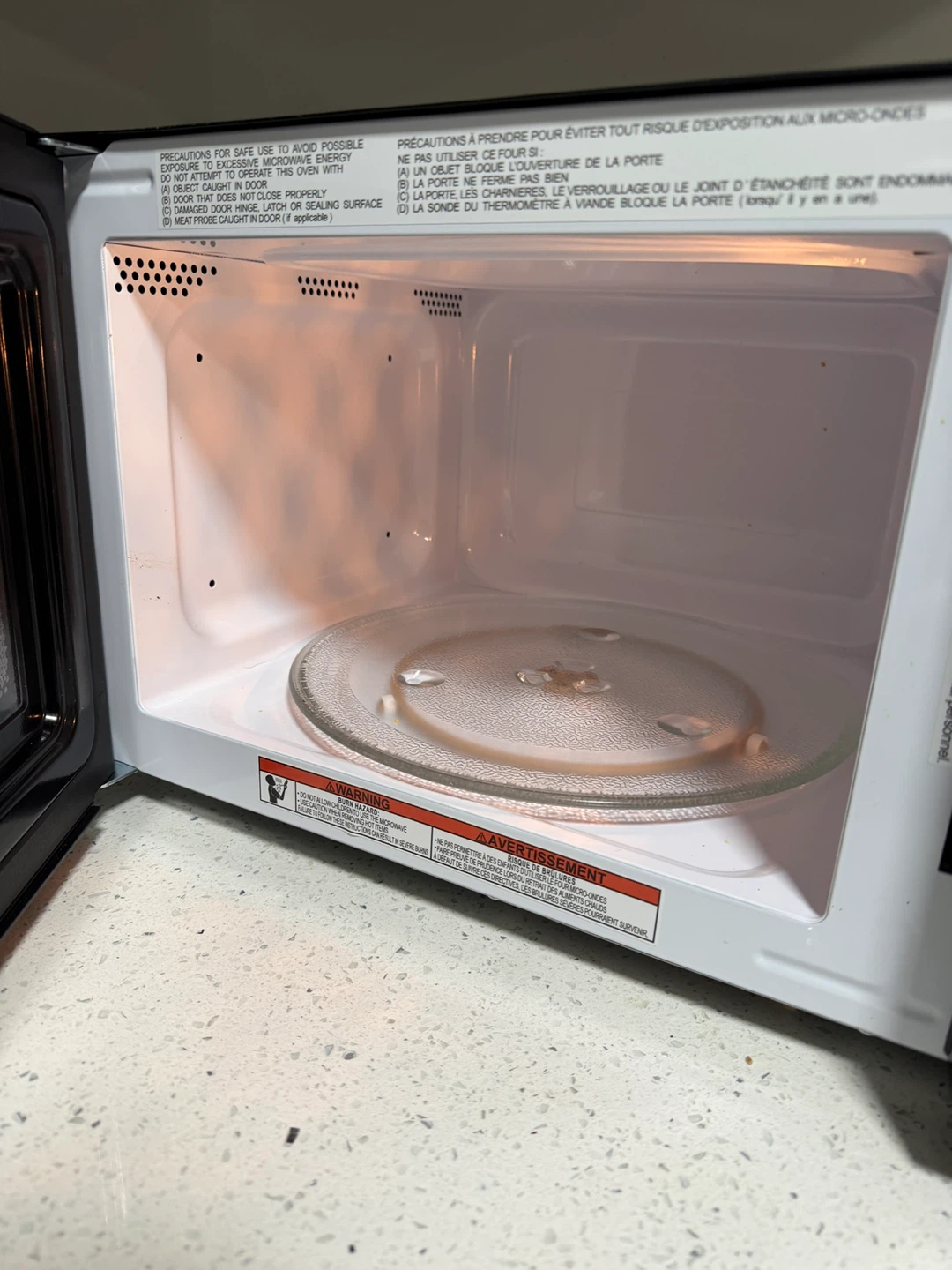 Chefman Microwave Oven - photo 2
