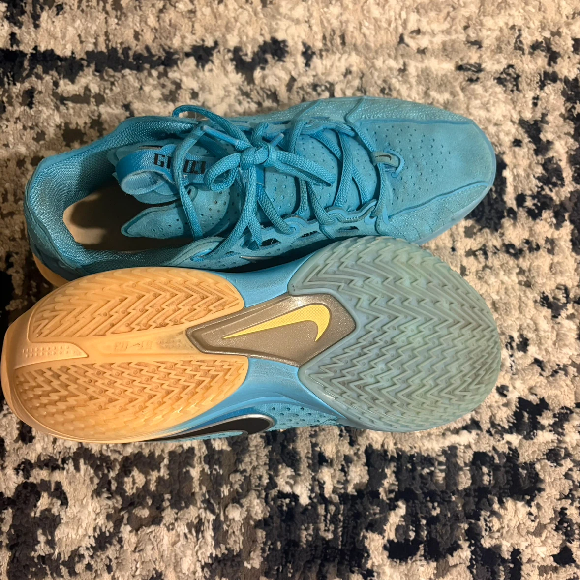 Nike Basketball Shoes - photo 2