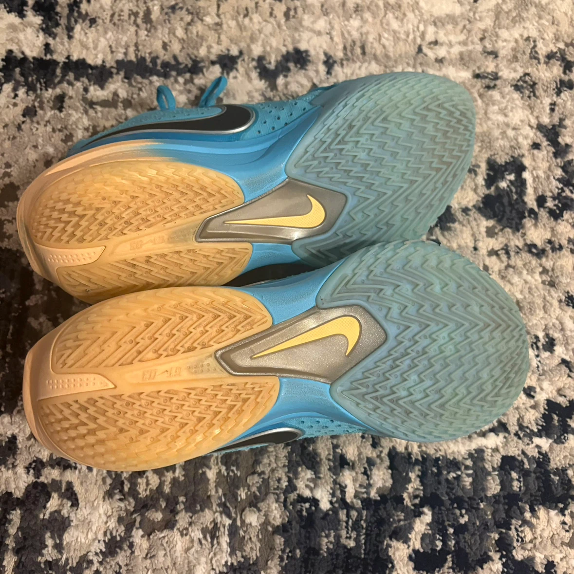 Nike Basketball Shoes - photo 3