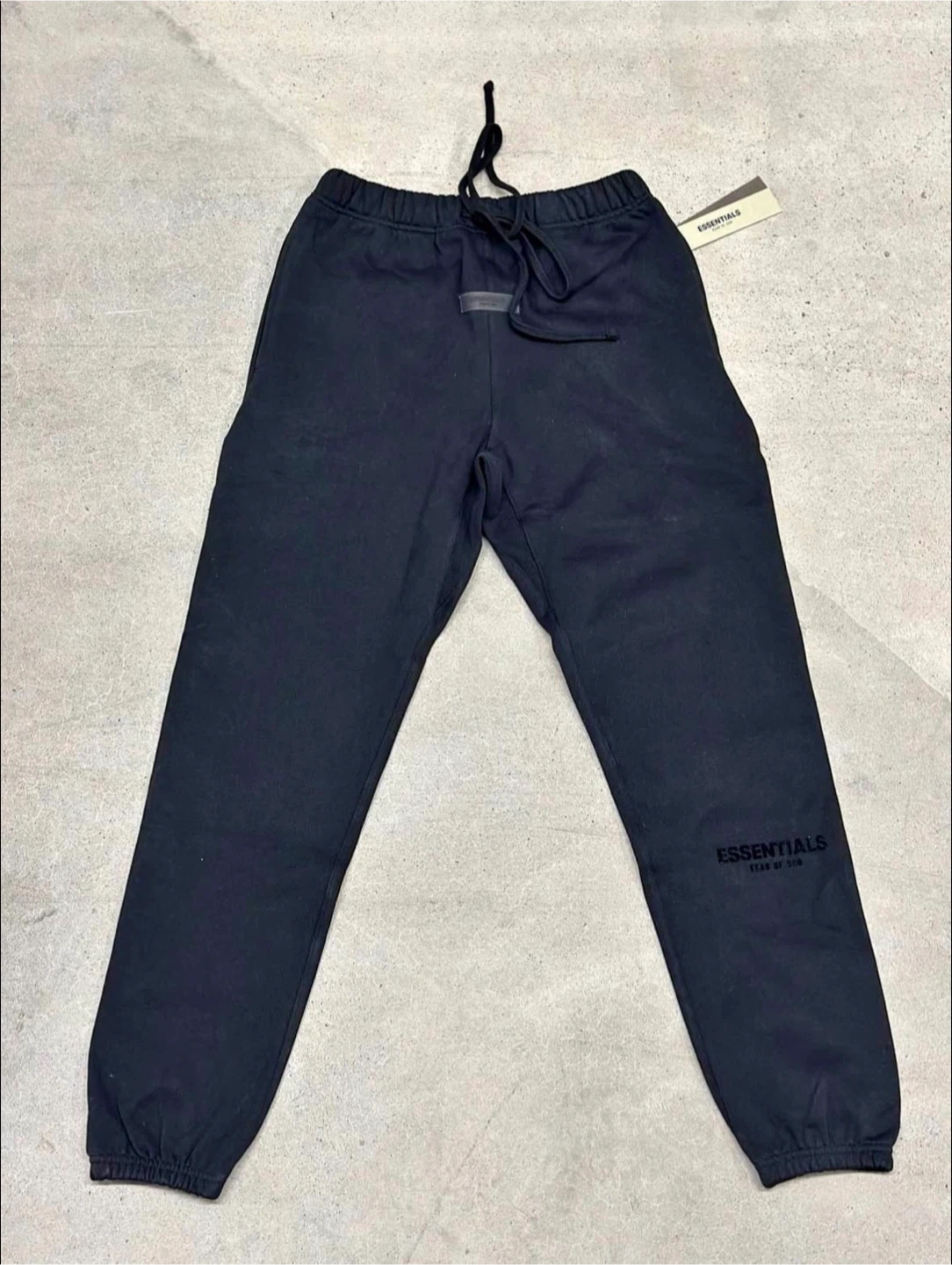 ESSENTIALS Fear of God Black Sweatpants
