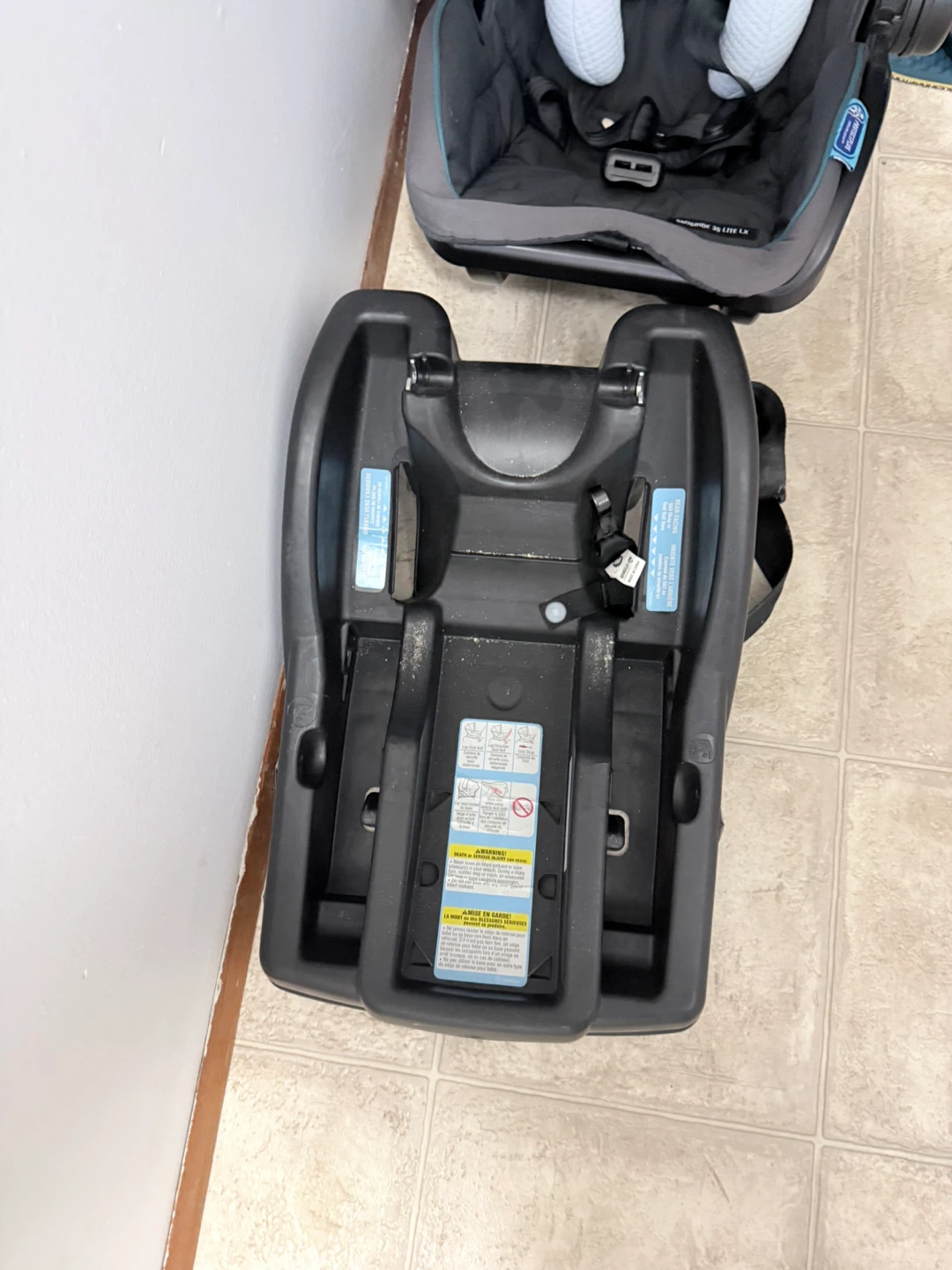 Evenflo Lite LX Infant Car Seat and Base