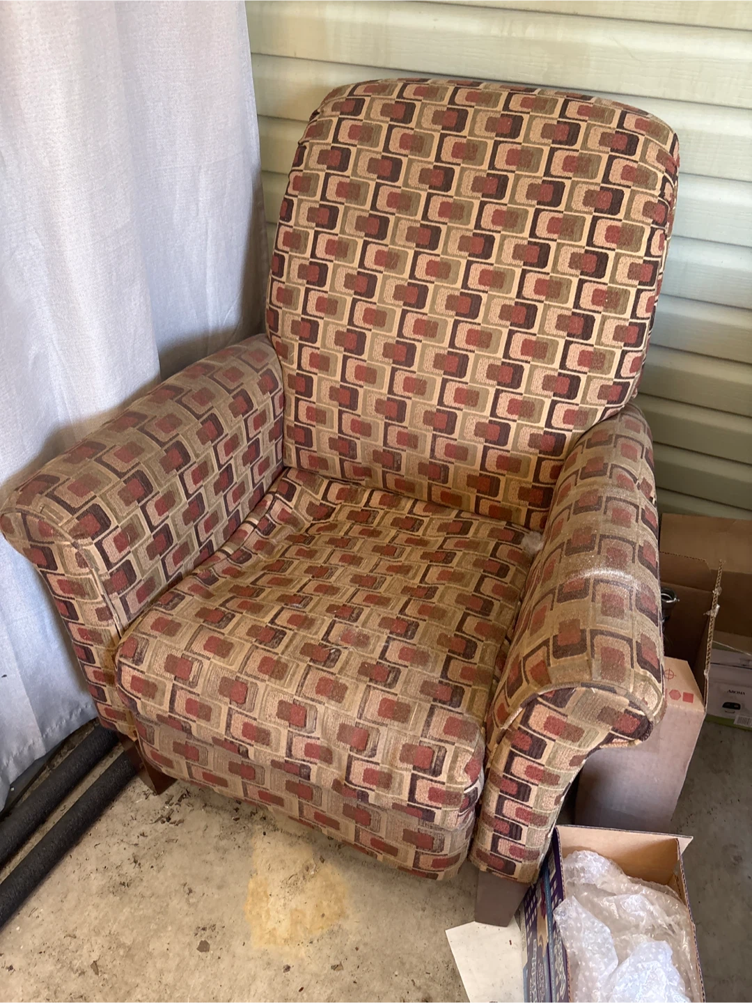 Garage sale 7/3/26 everything $1 . Chairs $5 . Couches $40 - photo 5