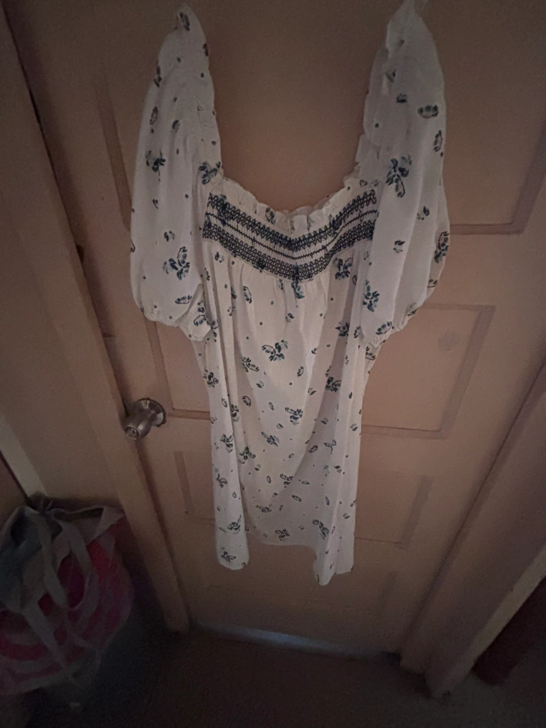White and Blue Floral Smocked Dress - photo 3