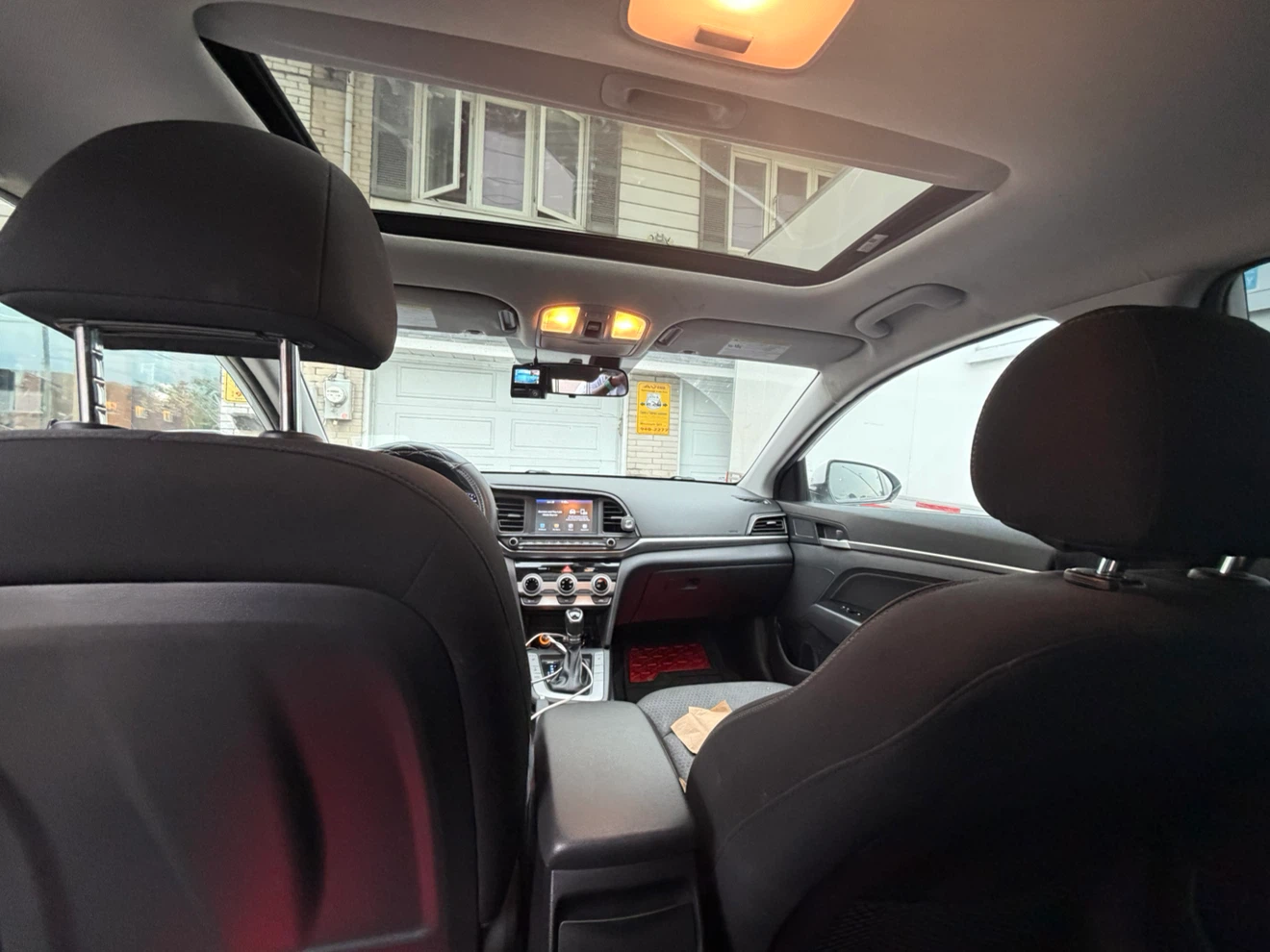 Hyundai Elantra Sedan - photo 2