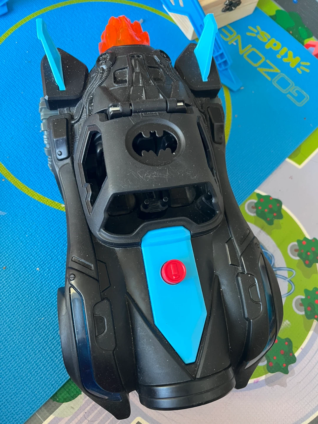 Batman Batmobile Toy Car - photo 2