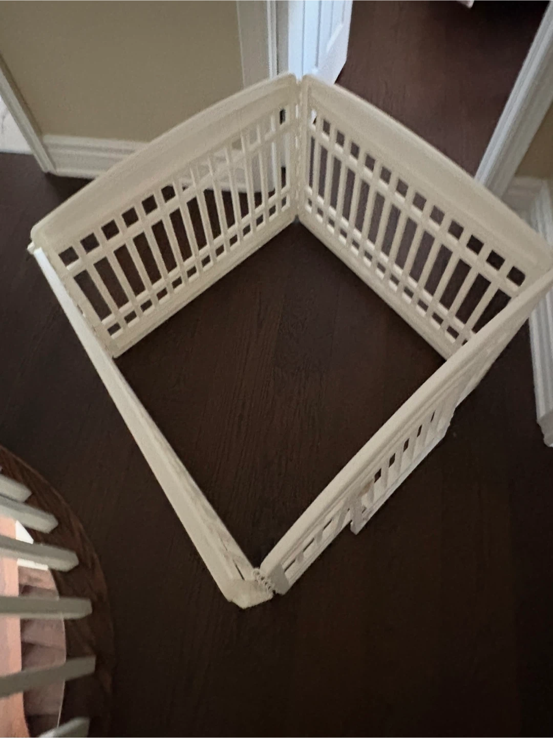 White Plastic pet Playpen Gate - photo 2