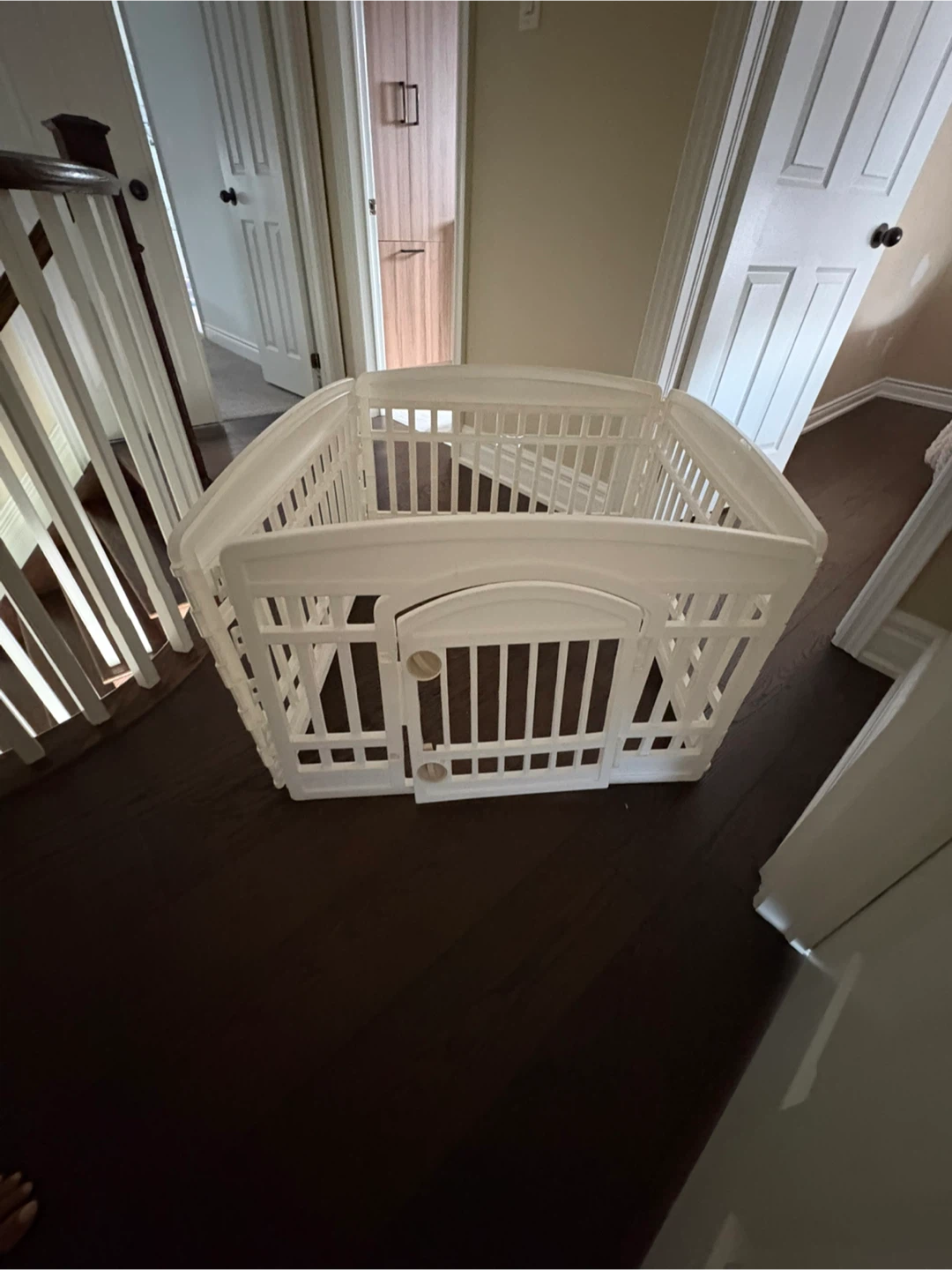 White Plastic pet Playpen Gate - photo 3