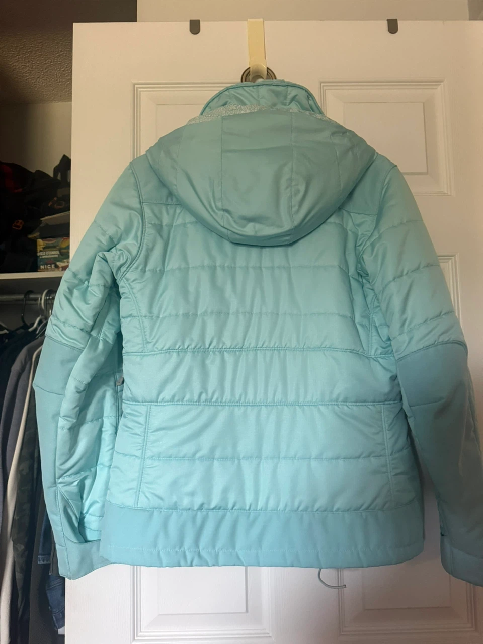 DEAL! Patagonia Women's Light Blue Insulated Jacket - photo 2