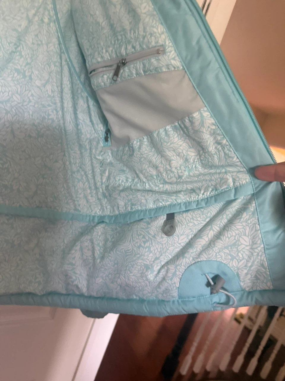 DEAL! Patagonia Women's Light Blue Insulated Jacket - photo 5