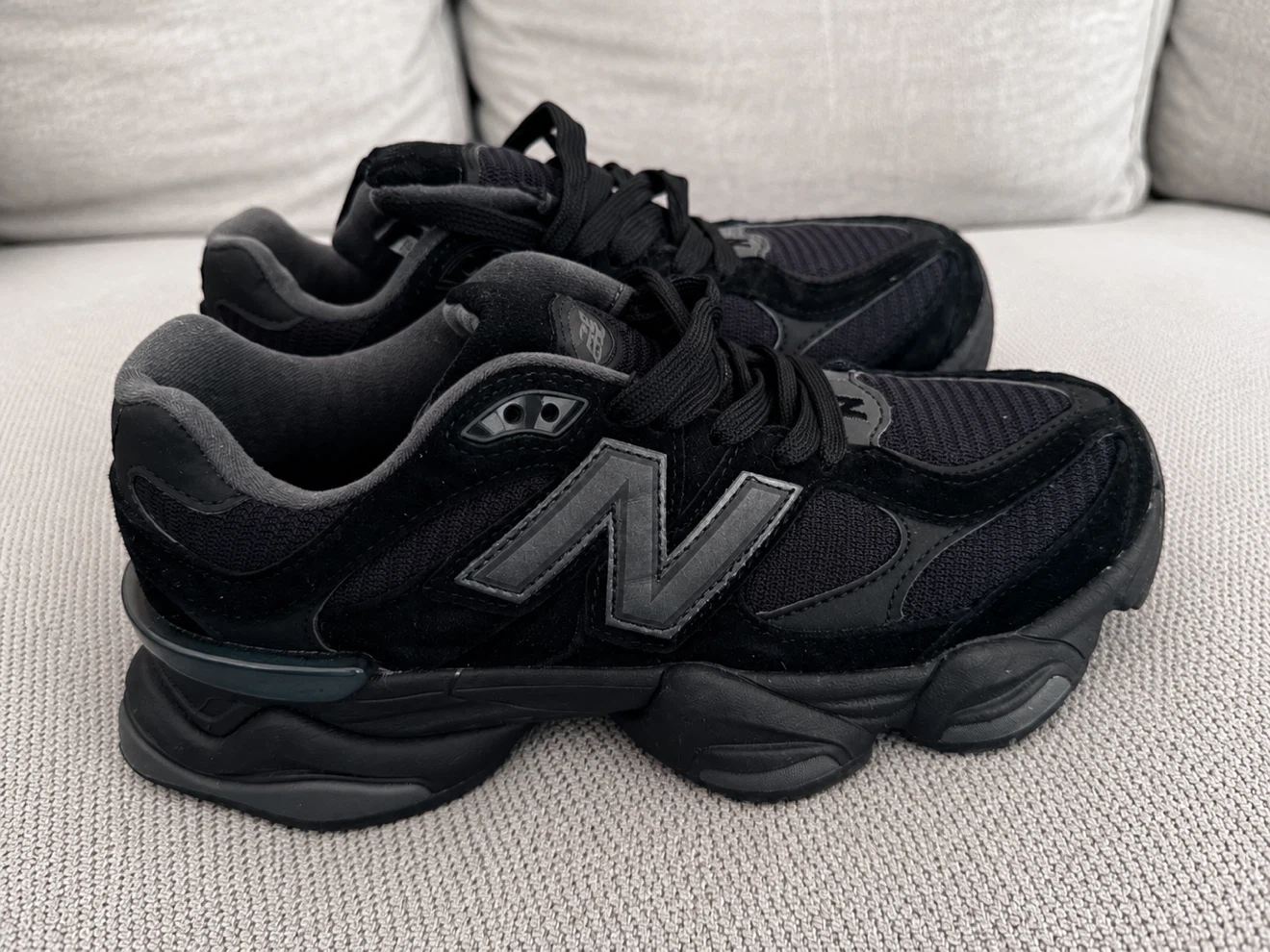 New Balance 9060 Triple Black – Women’s Size 5.5 – Brand New