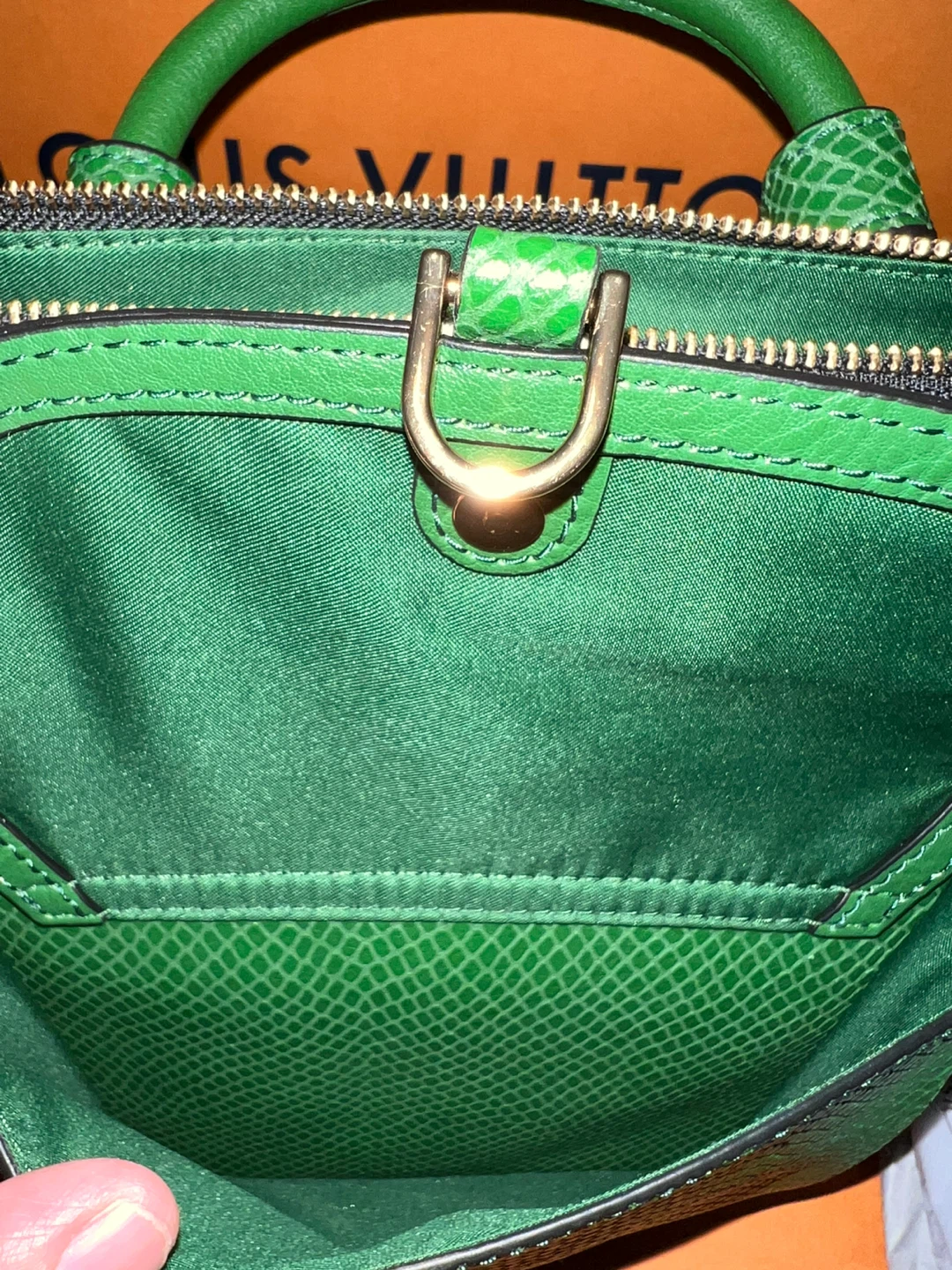 Fossil Green Faux Snakeskin Top Handle Bag - photo 4