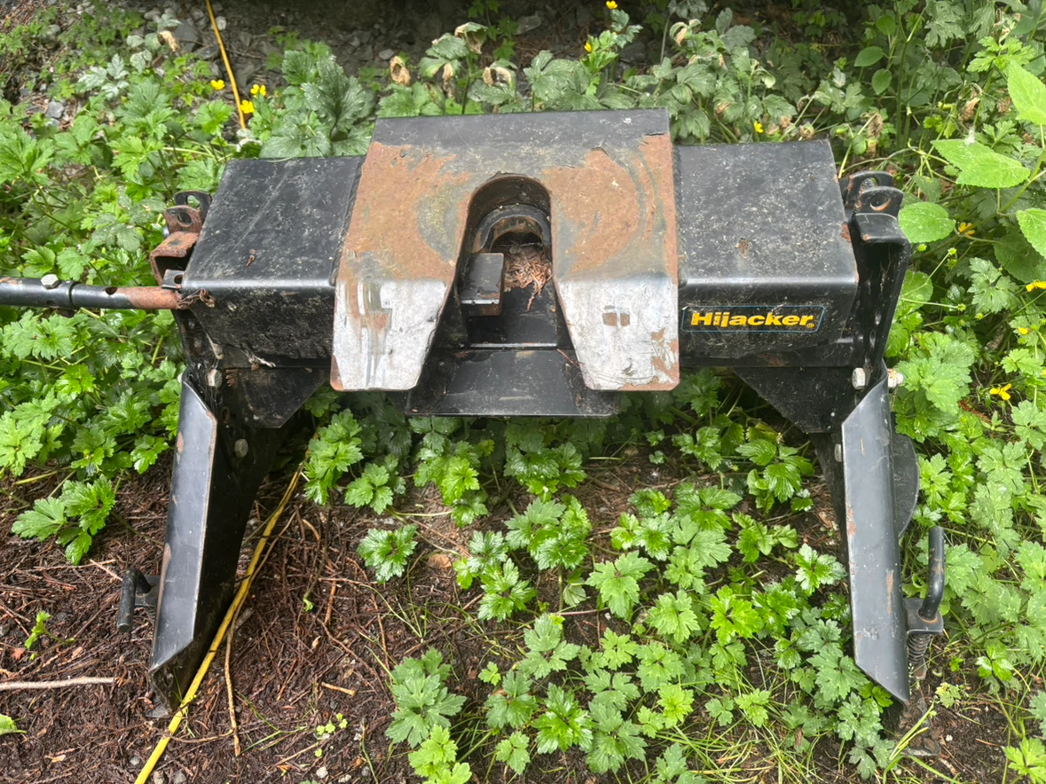 Hijacker Fifth Wheel Trailer Hitch