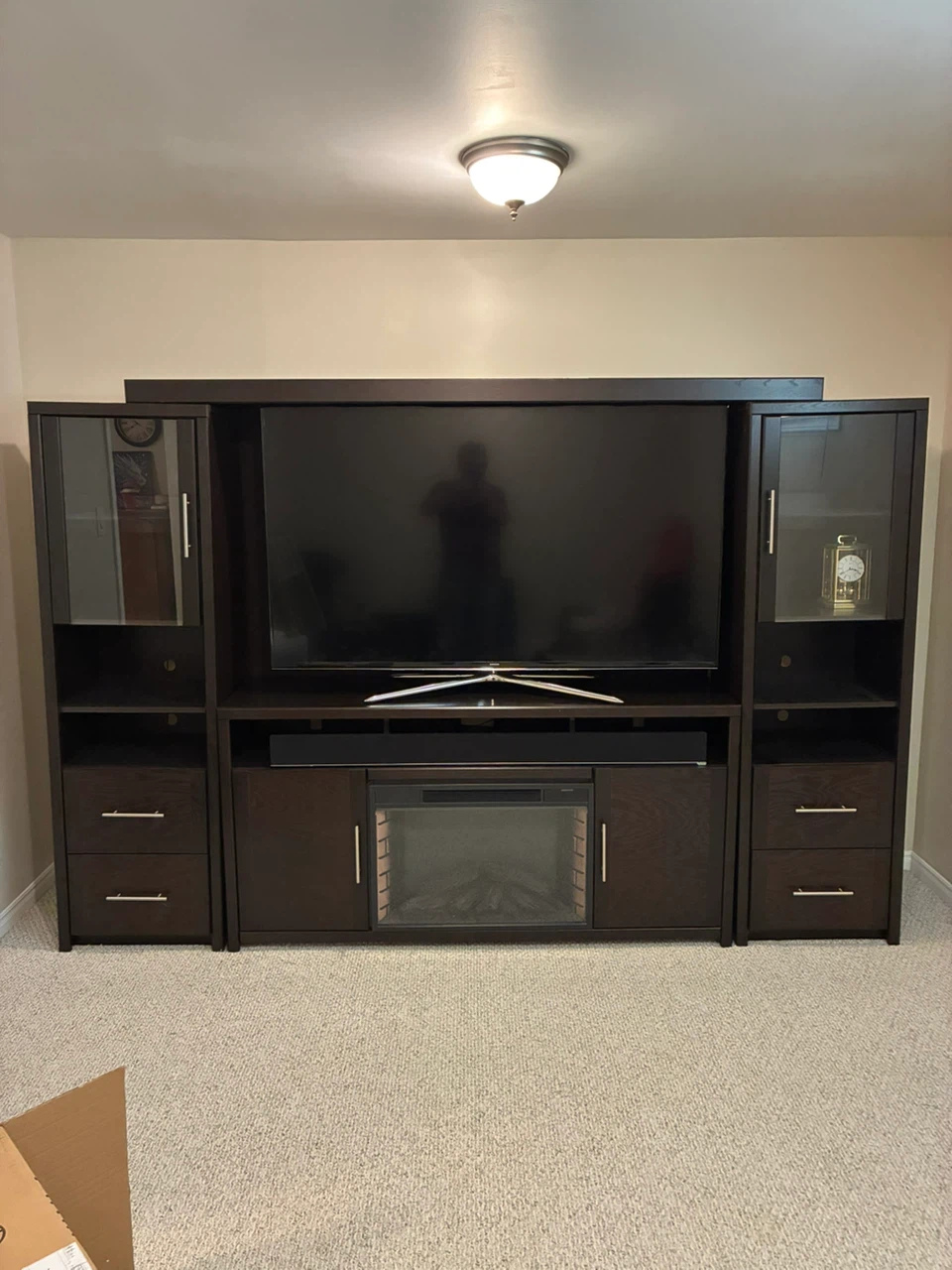 Entertainment Unit - photo 2