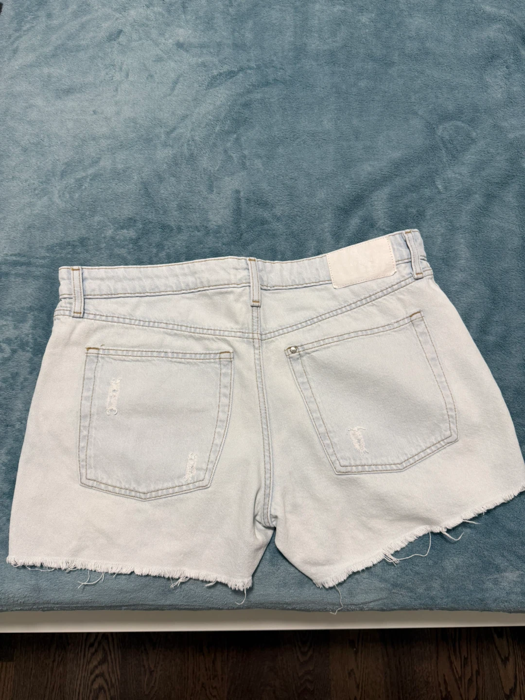 Denim shorts - photo 2