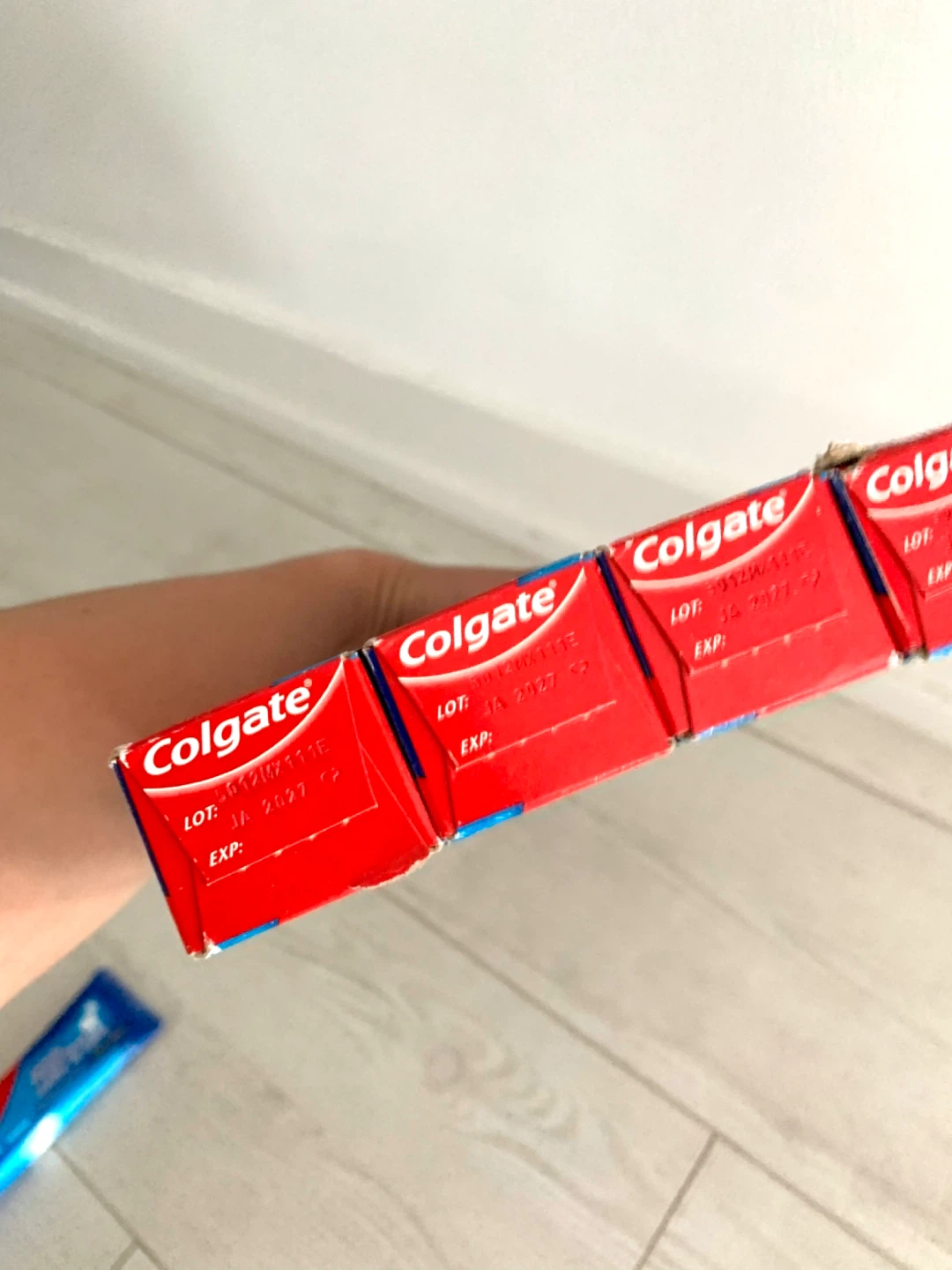Move! Colgate Cavity Protection Toothpaste 4x 120ml Value Pack - photo 2