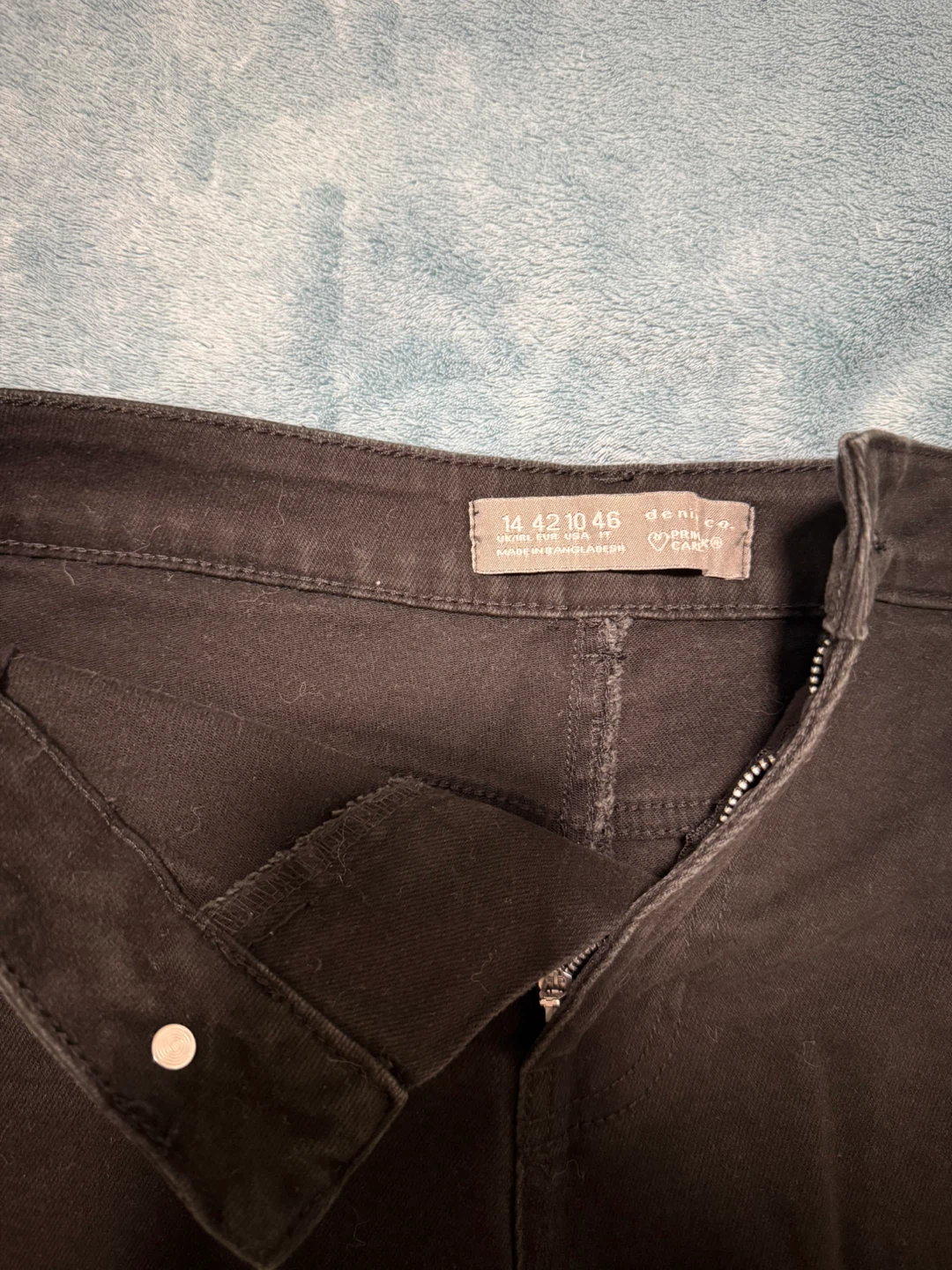 Black stretchy shorts - photo 3