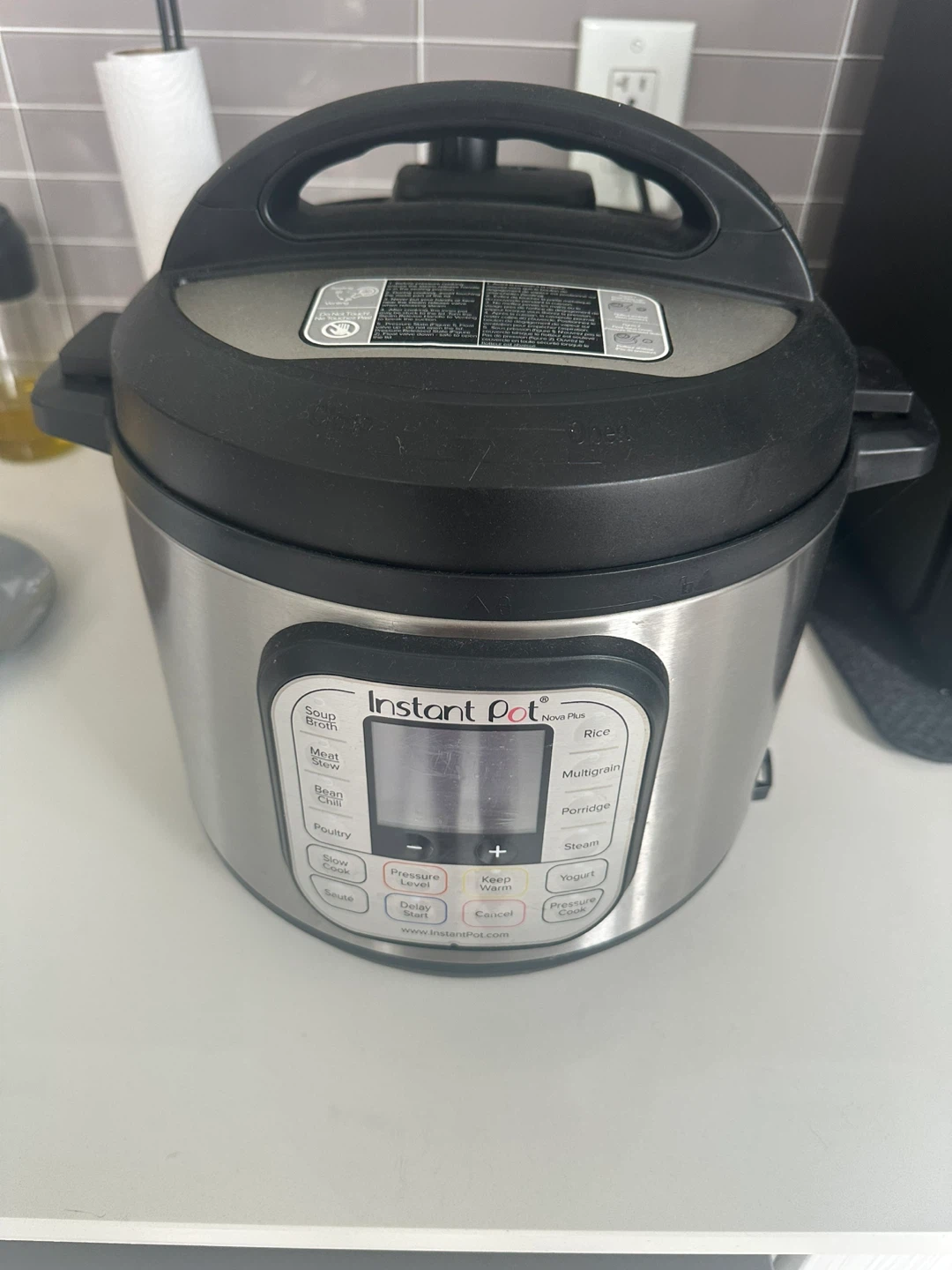 Instant Pot Nova Plus 6L Pressure Cooker