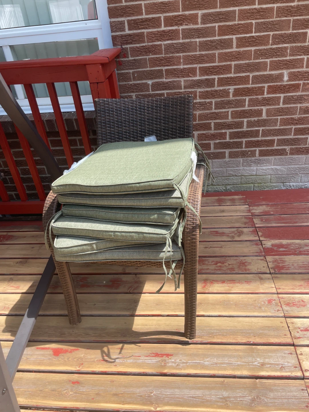 Outdoor patio table and chair - photo 3