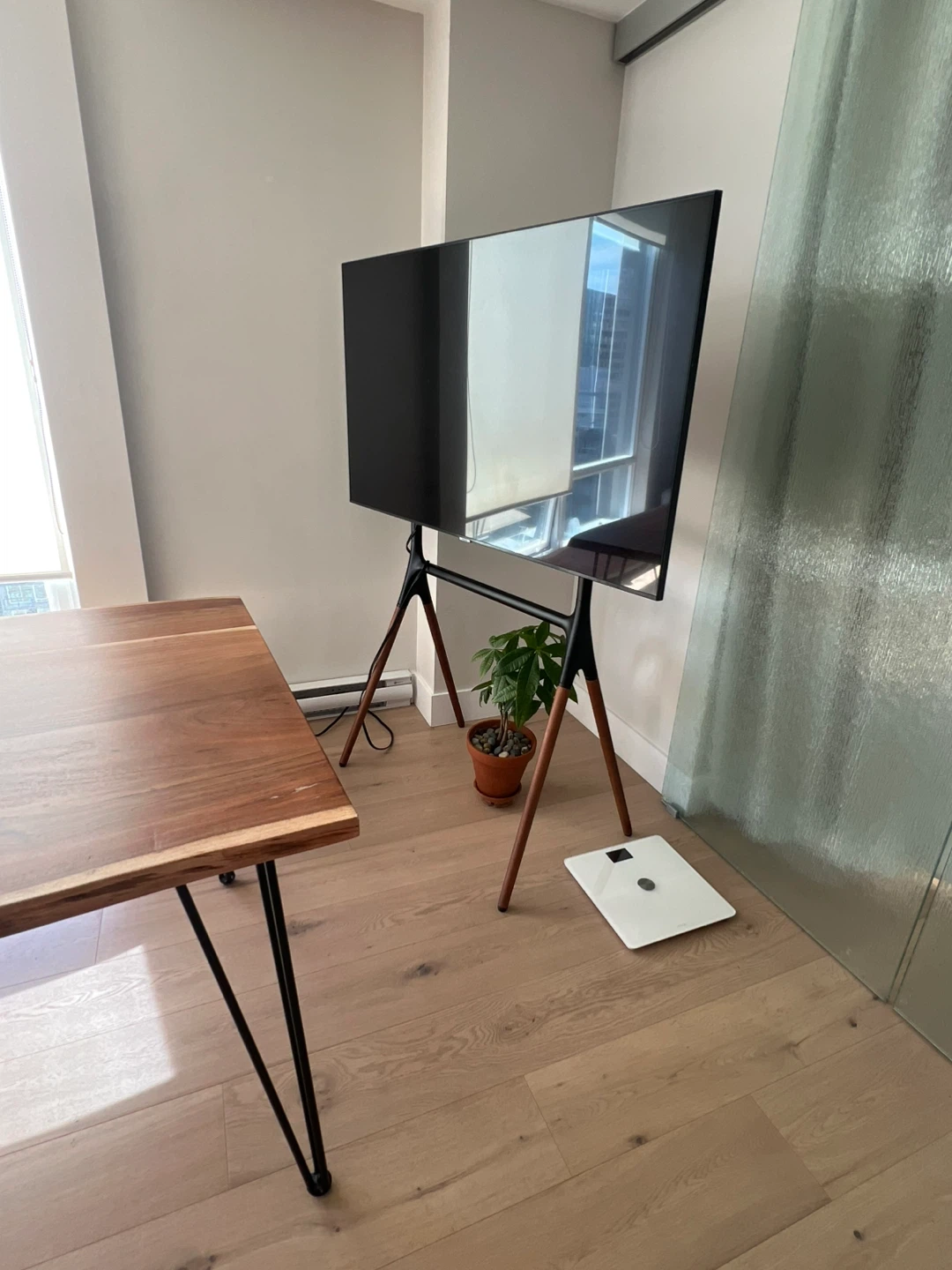 VIVO Artistic Easel TV Stand - Dark Wood - photo 2