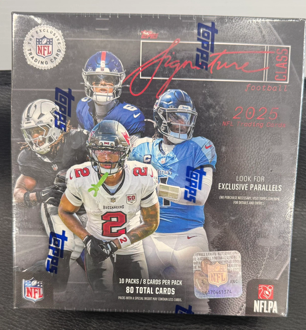 Topps Signature Class Football 2025 NFL Trading Cards