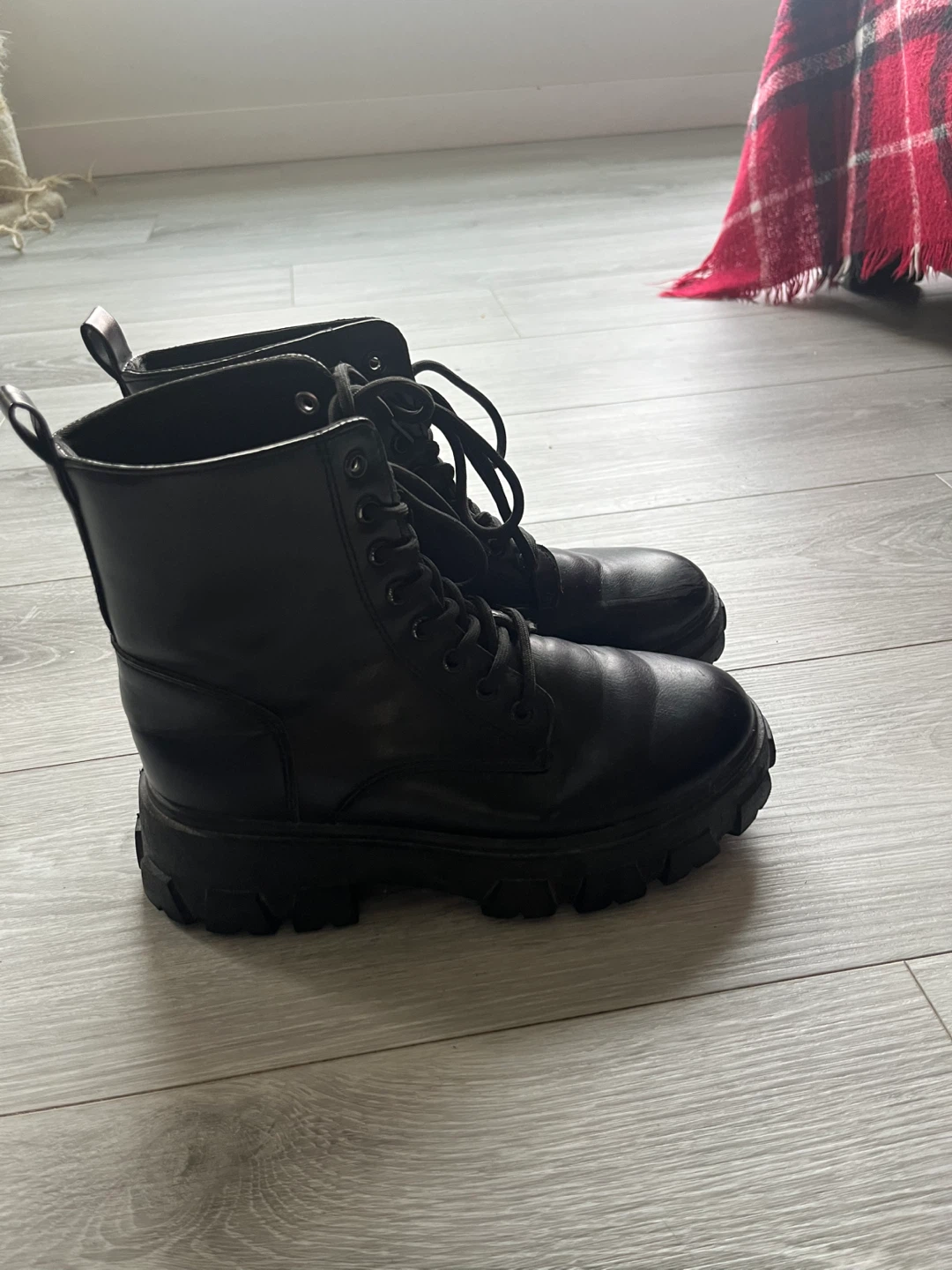 Black Lace-Up Combat Boots - photo 2