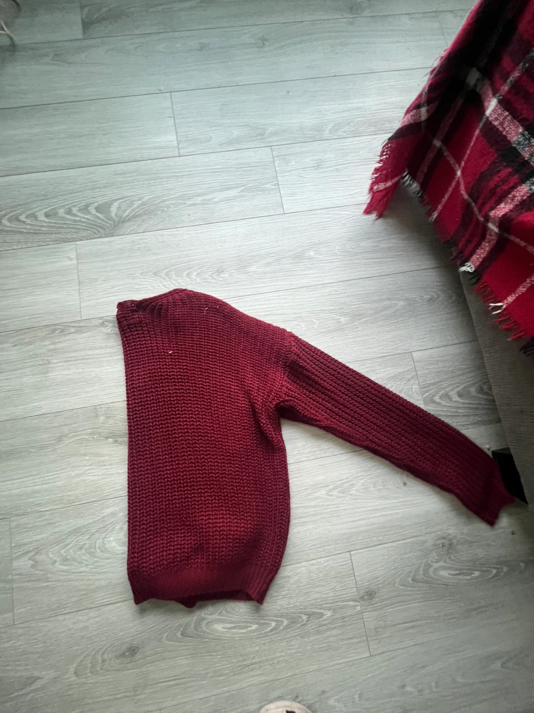 Women's V-Neck Sweater - photo 2
