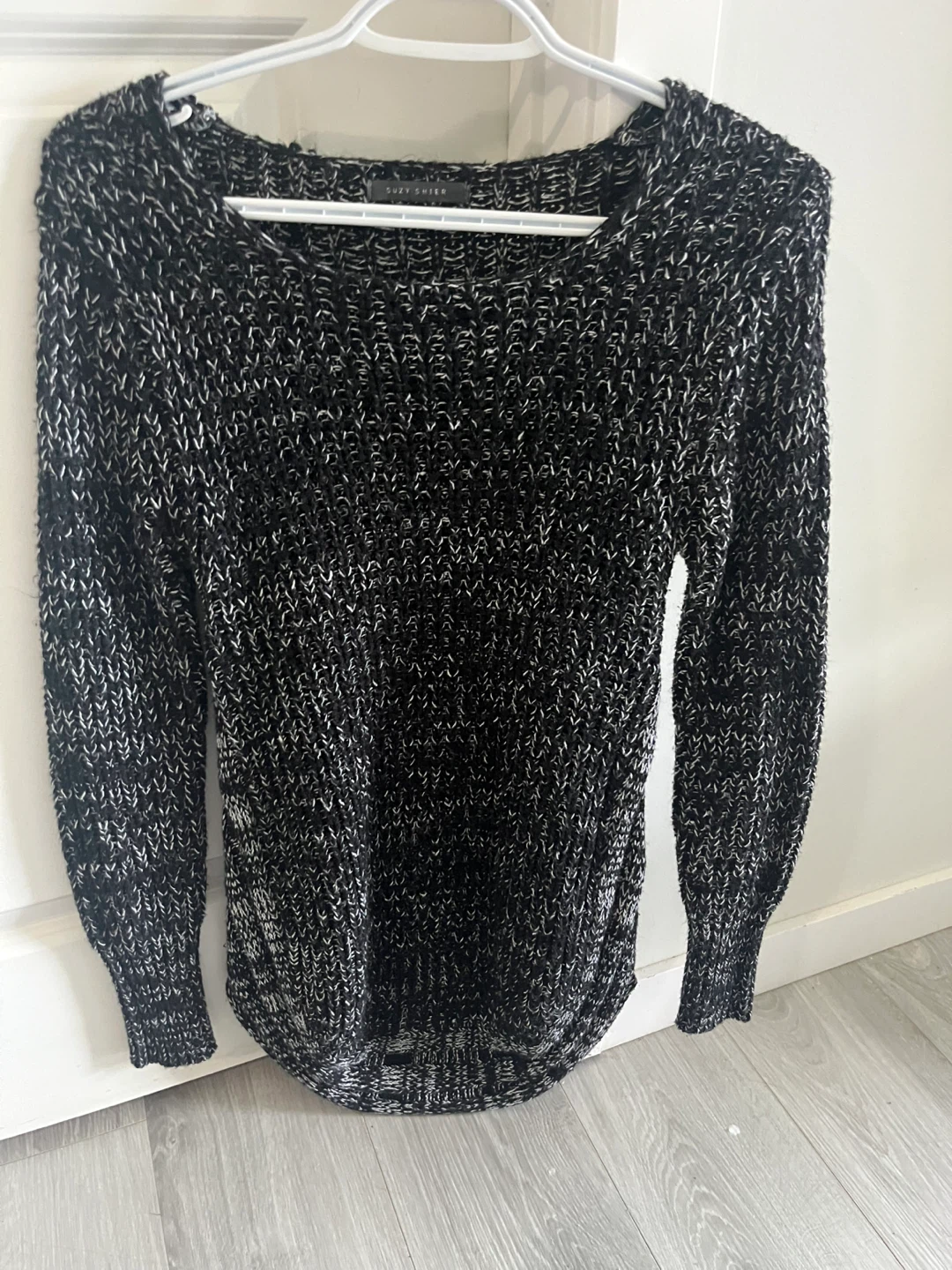 Suzy Shier Black & White Knit Sweater