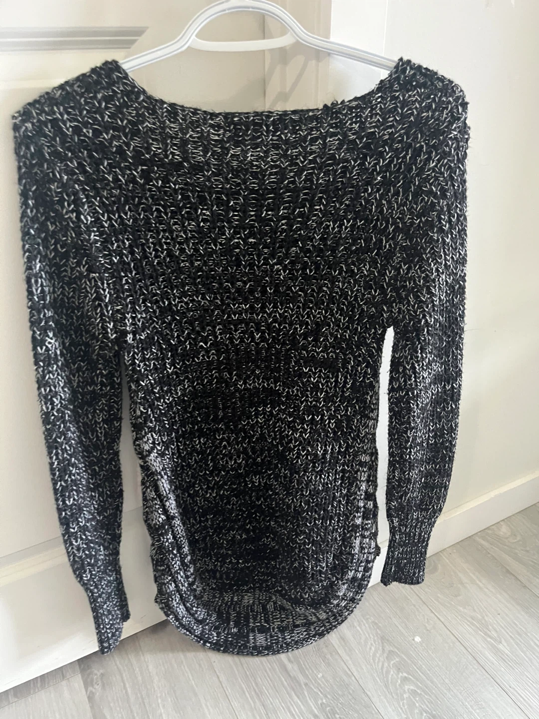 Suzy Shier Black & White Knit Sweater - photo 2
