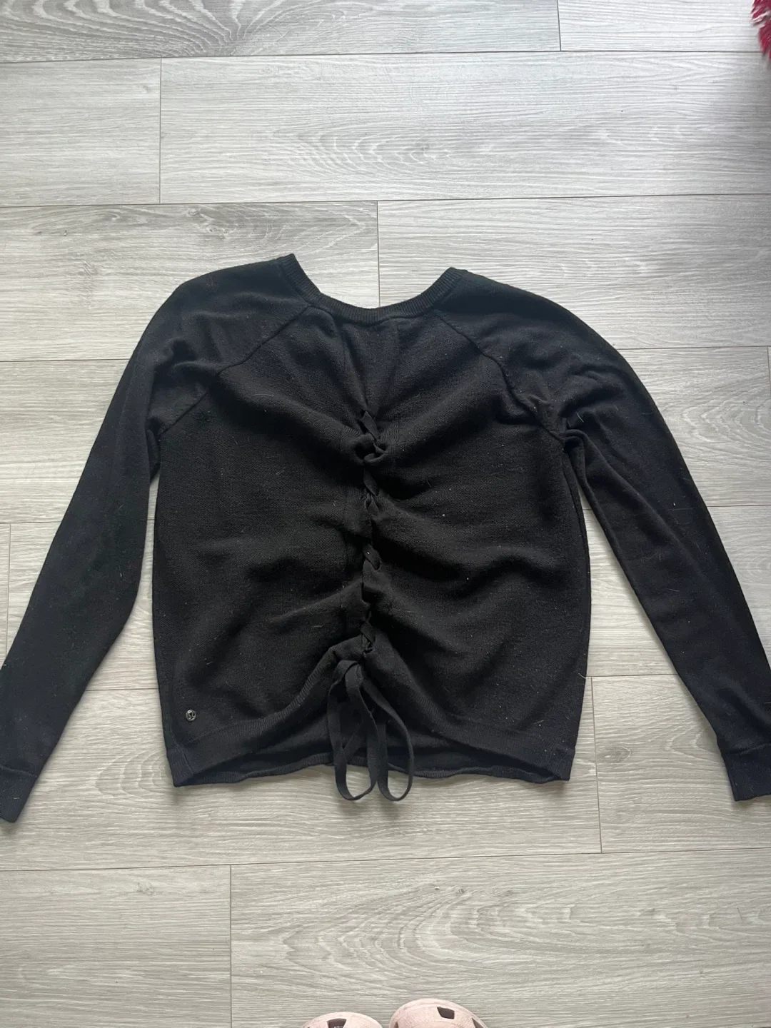 Lululemon Black Merino Wool Sweater - photo 2