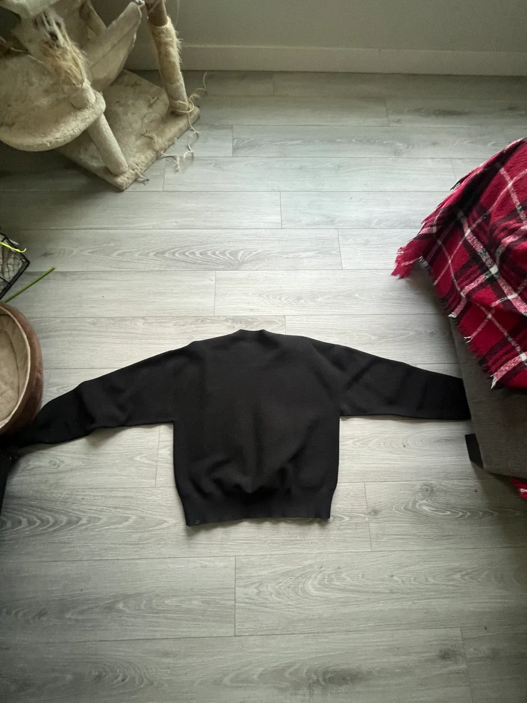 Lululemon Black Knit Sweater - photo 2