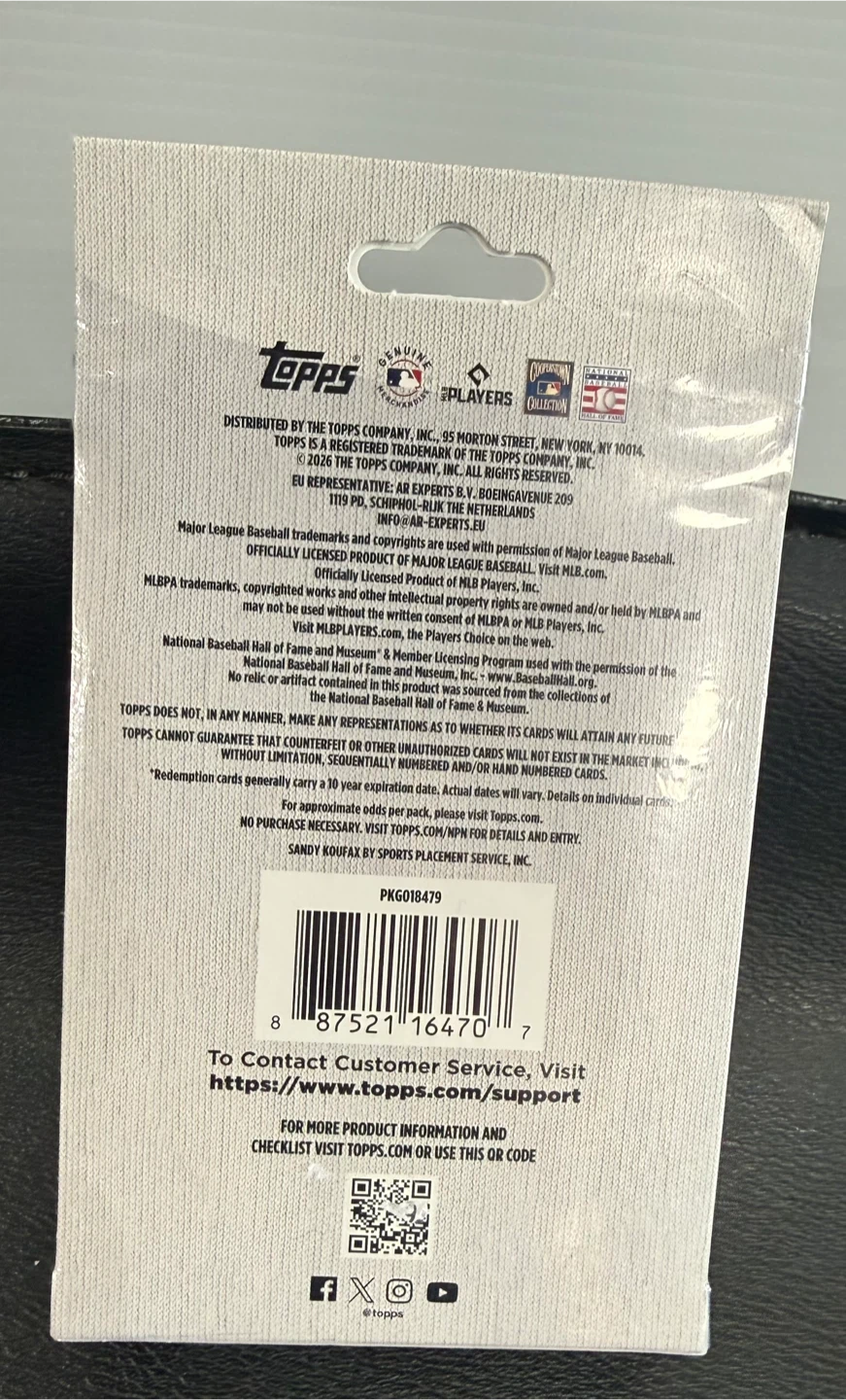 Topps 2026 Series 2 Baseball Cards Box - photo 2