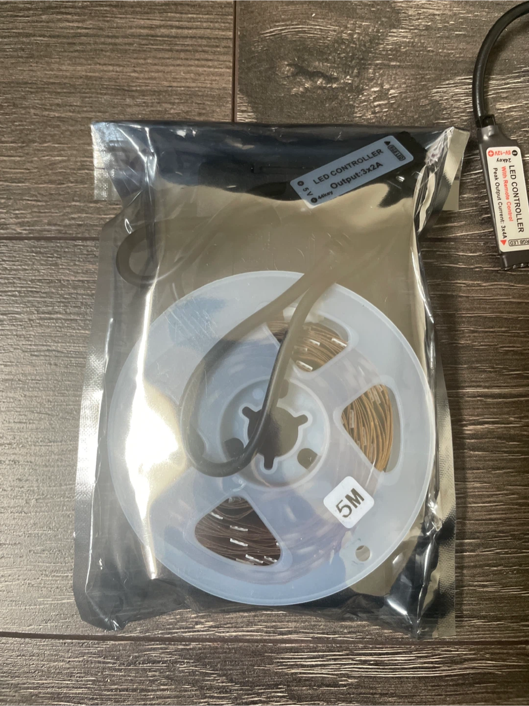 LED Strip Light Controller and 5m Strip - photo 4