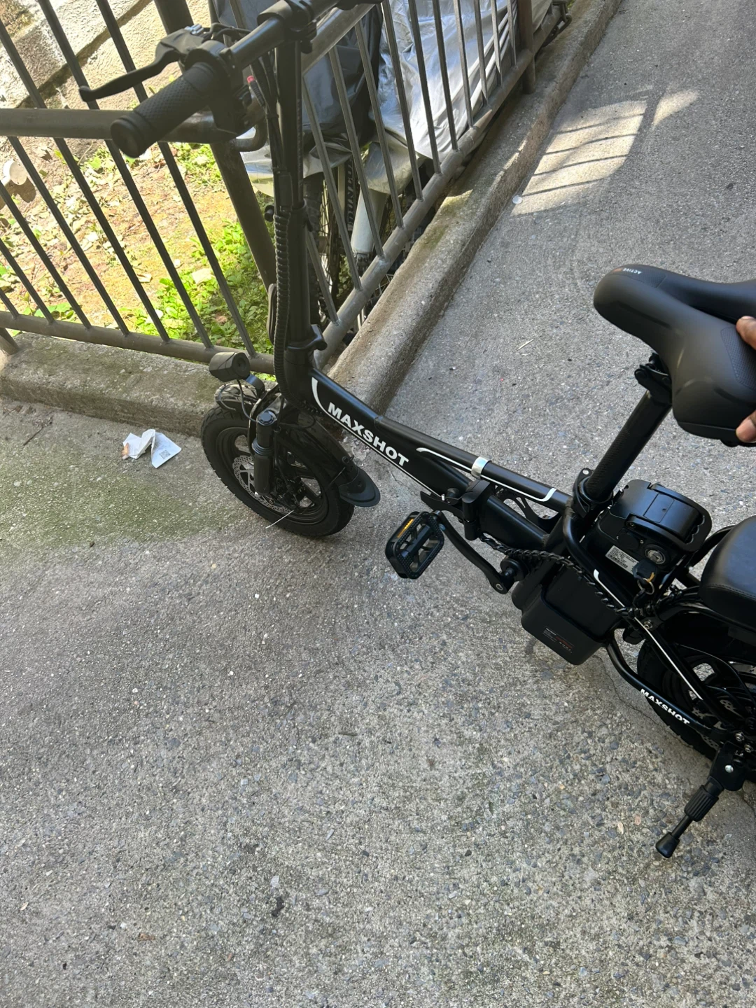 MAXSHOT Folding Electric Bicycle - photo 4