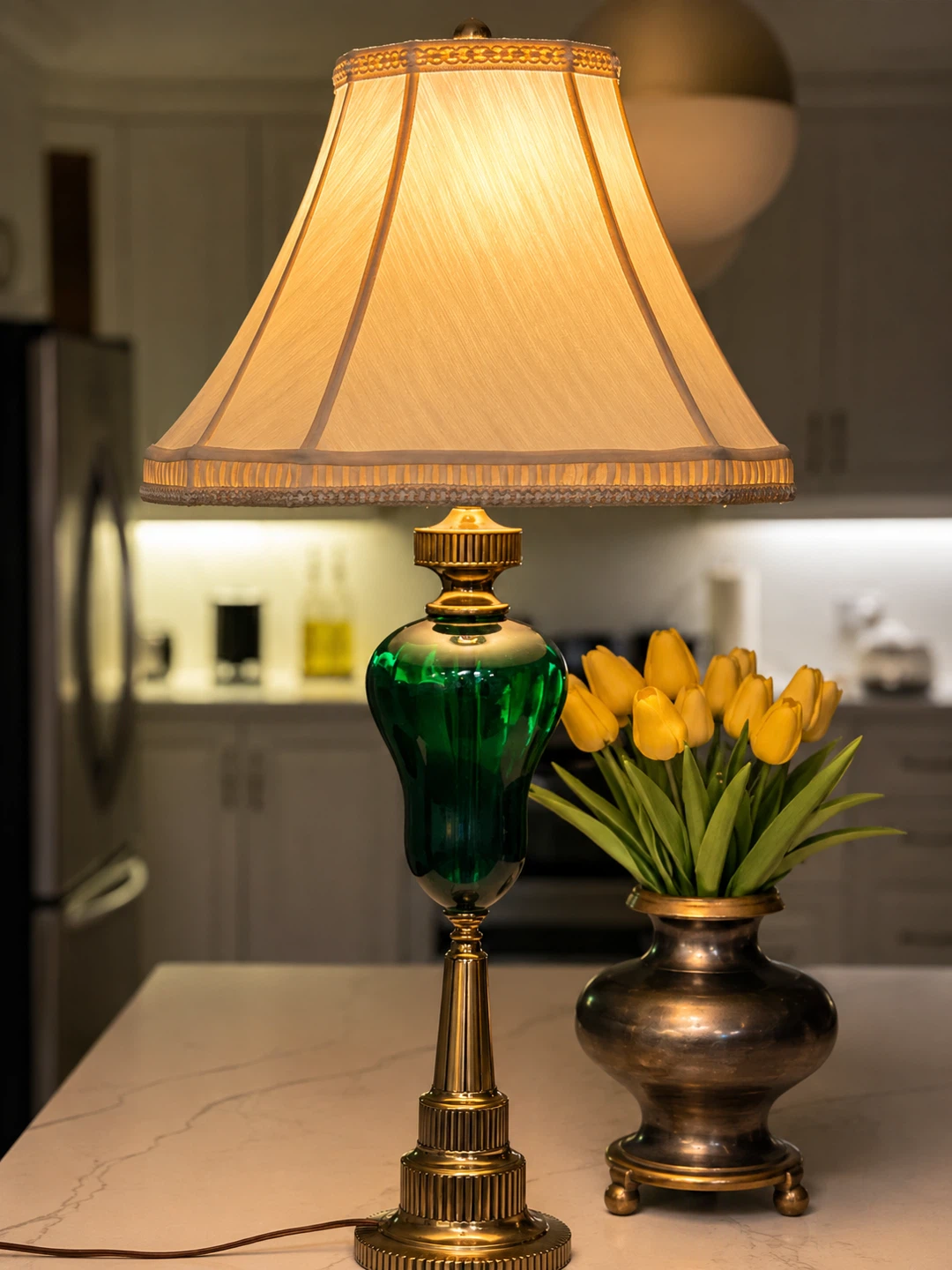 Green Glass and Brass Table Lamp - photo 2