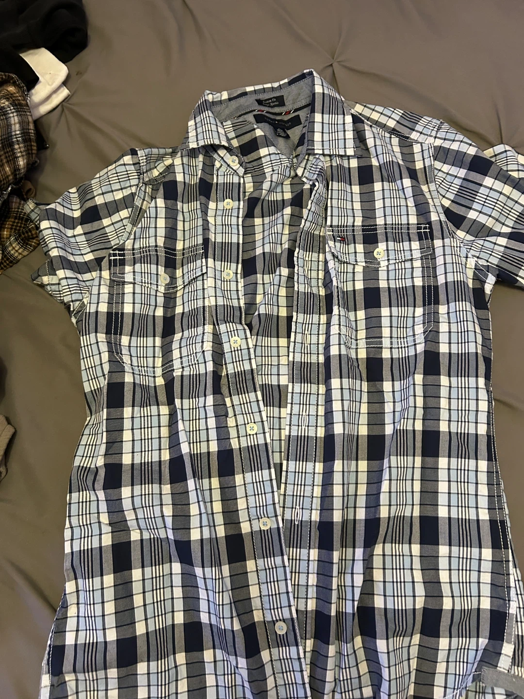 Tommy Hilfiger Men's Plaid Button-Up Shirt