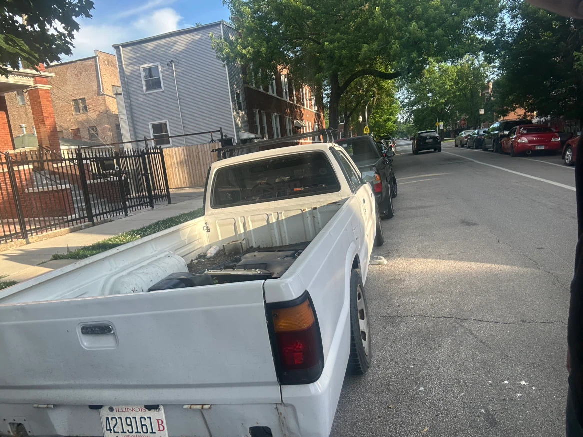 White Mazda B-Series Pickup Truck - photo 3