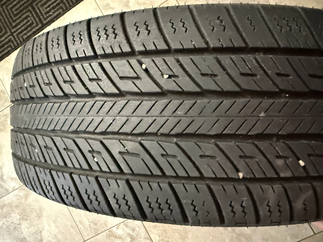 Nissan Rogue 2013 OEM Rim Set with Tires - photo 2