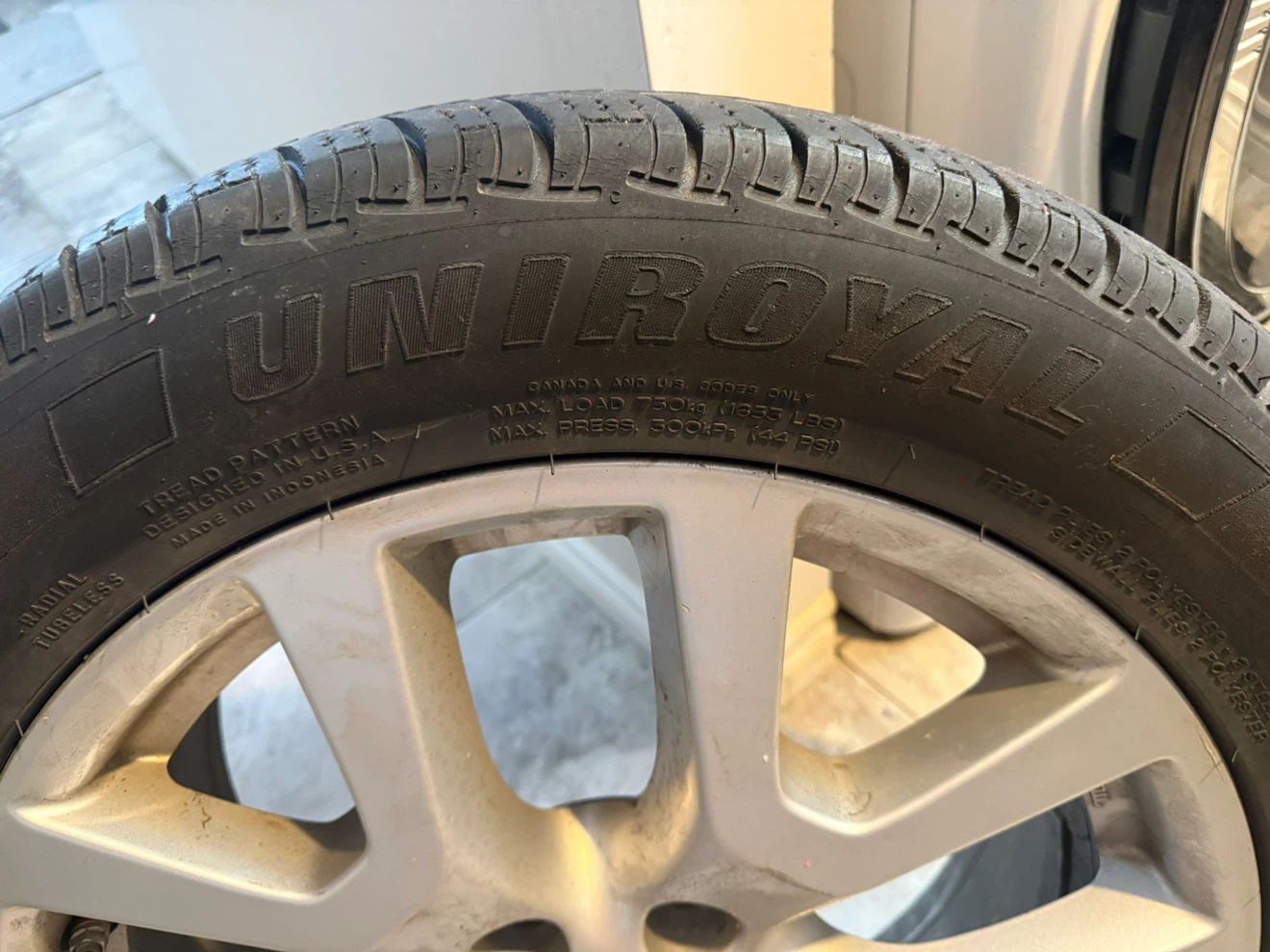 Nissan Rogue 2013 OEM Rim Set with Tires - photo 4