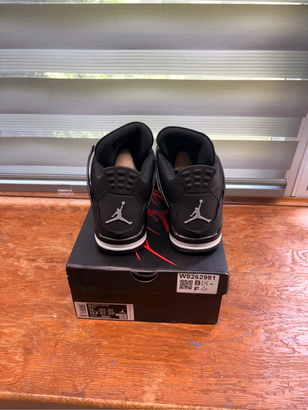 Air Jordan 4