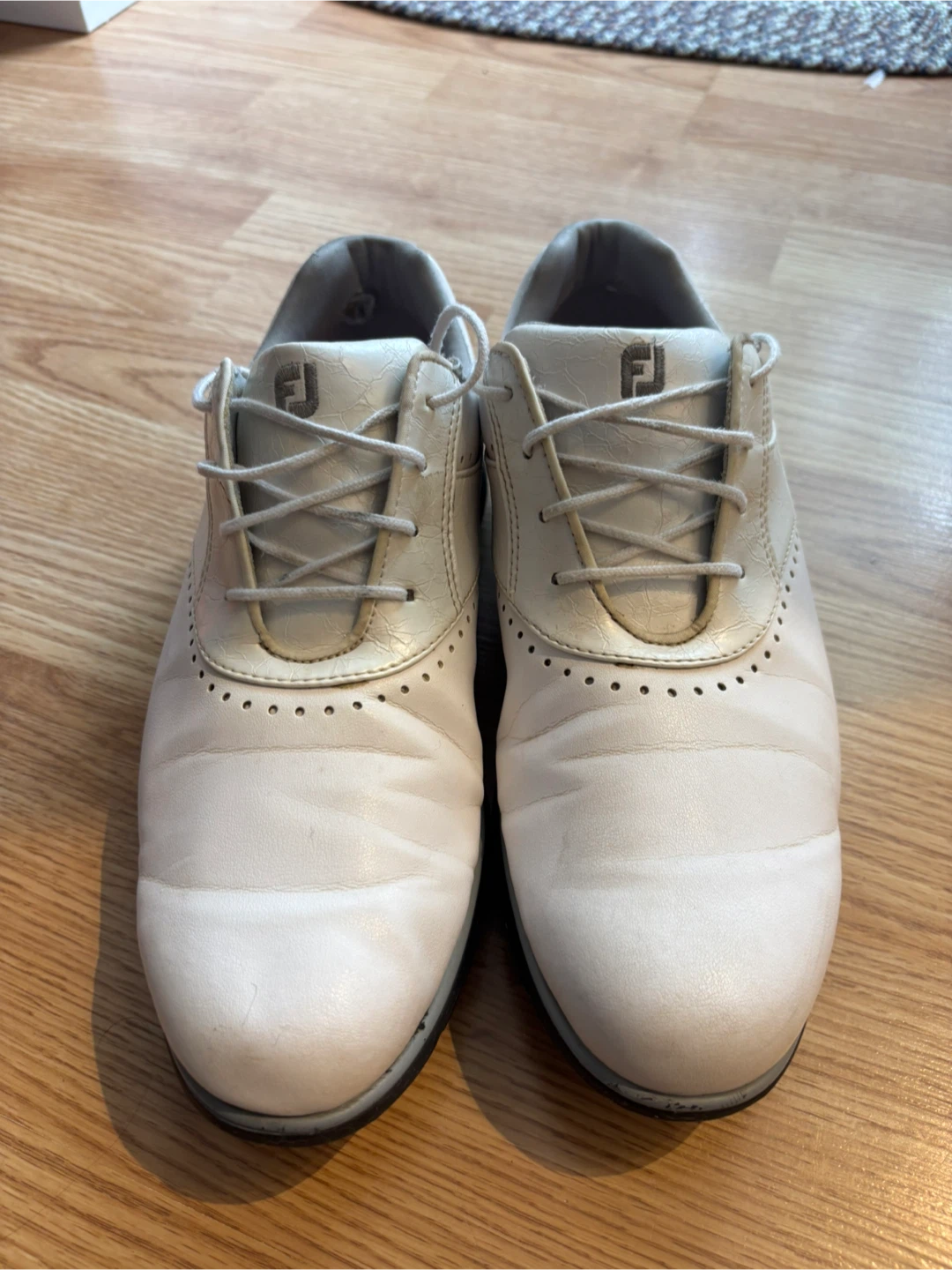 FootJoy White Golf Shoes (women’s size 10)