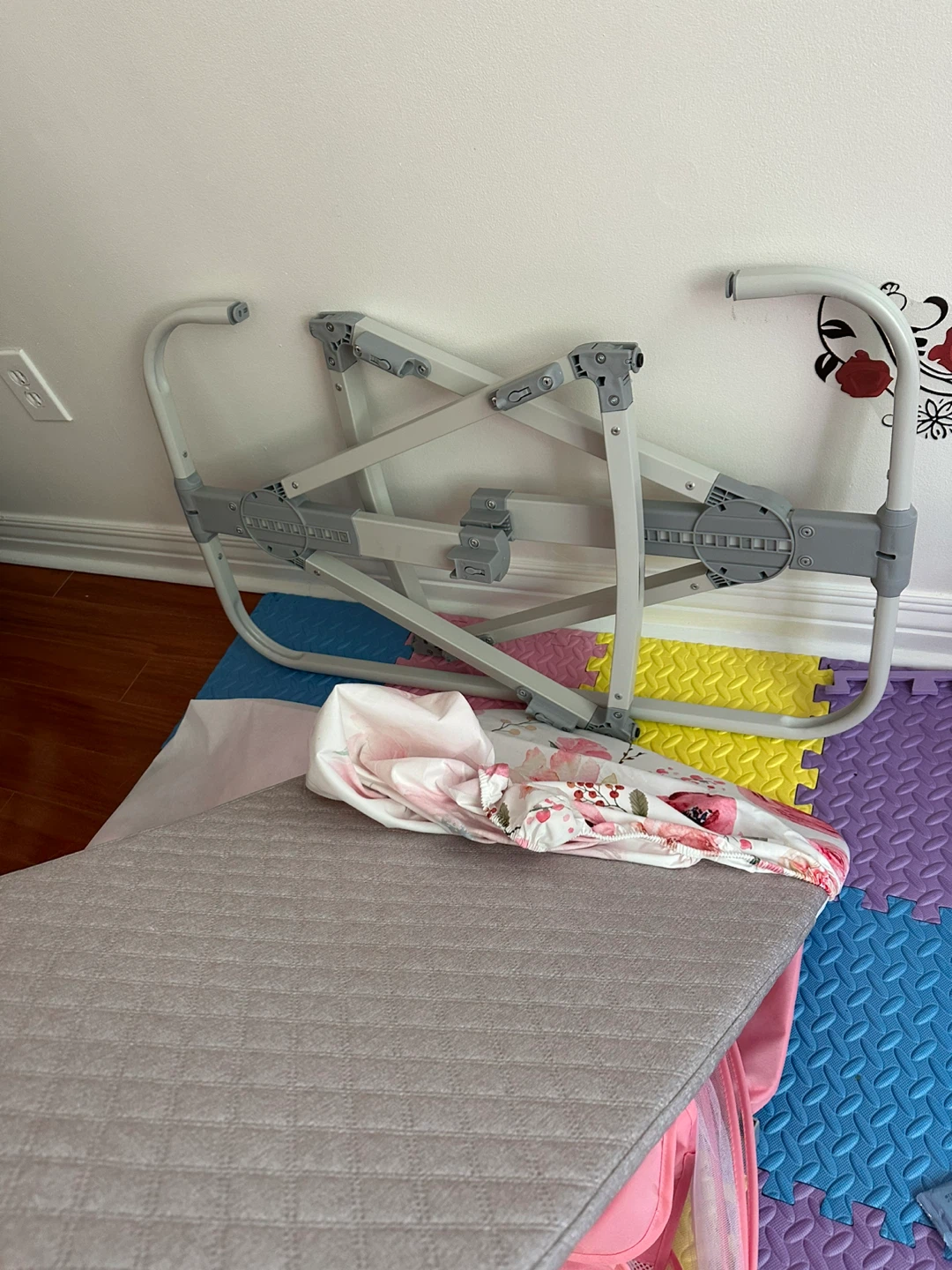 Baby Bassinet with Canopy and Mattress - photo 3