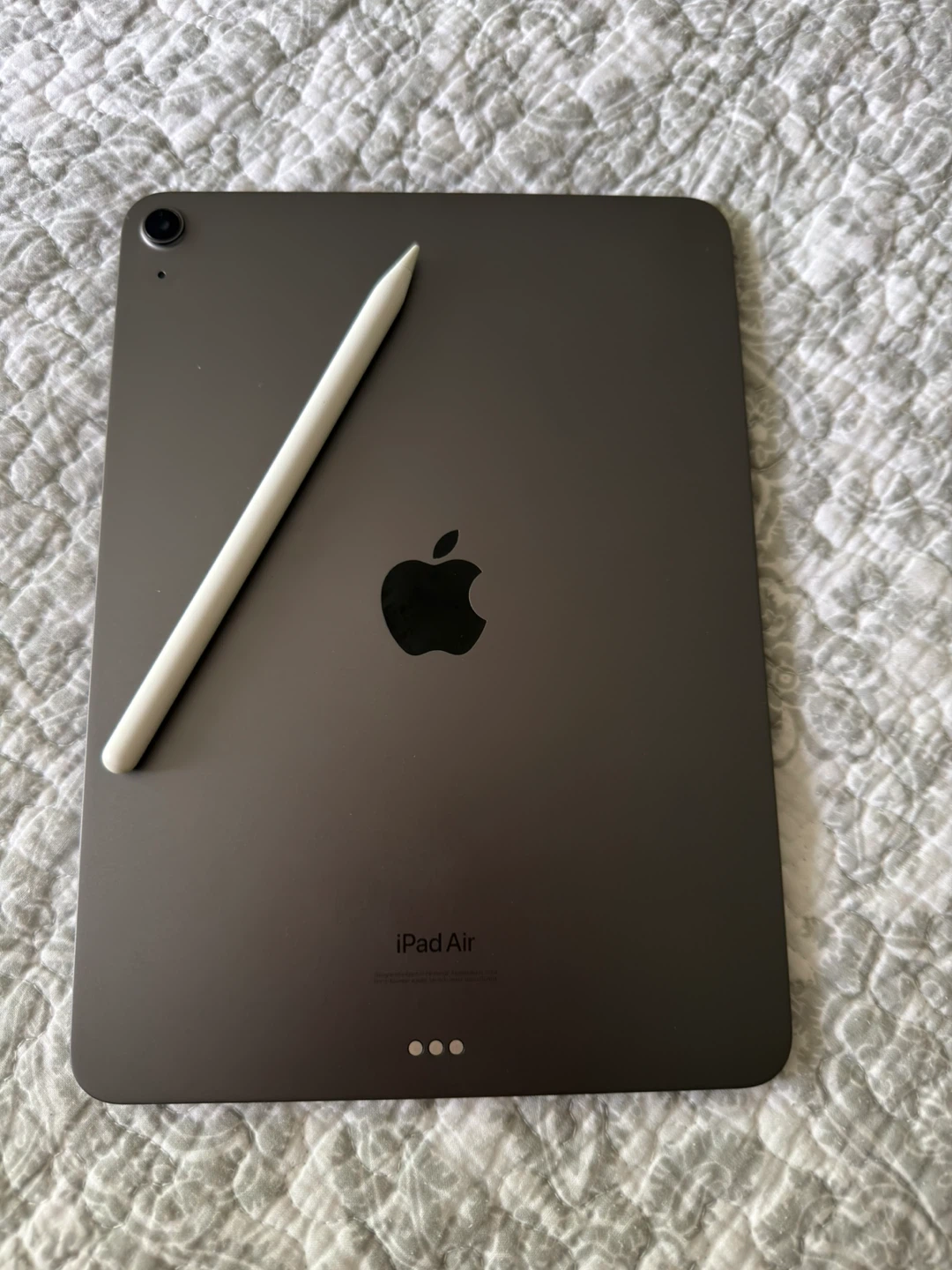 Apple iPad Air with Magic Keyboard and Apple Pencil - photo 3
