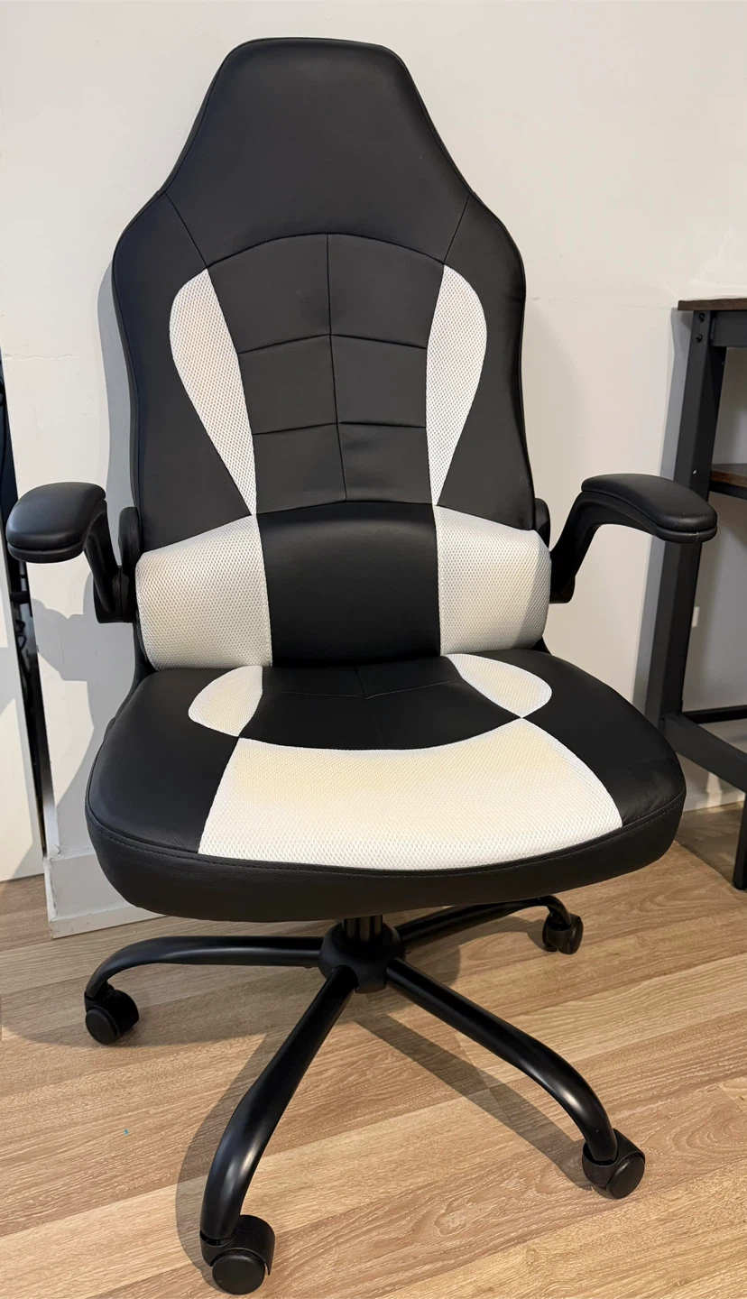 Black and White Gaming Chair - photo 3