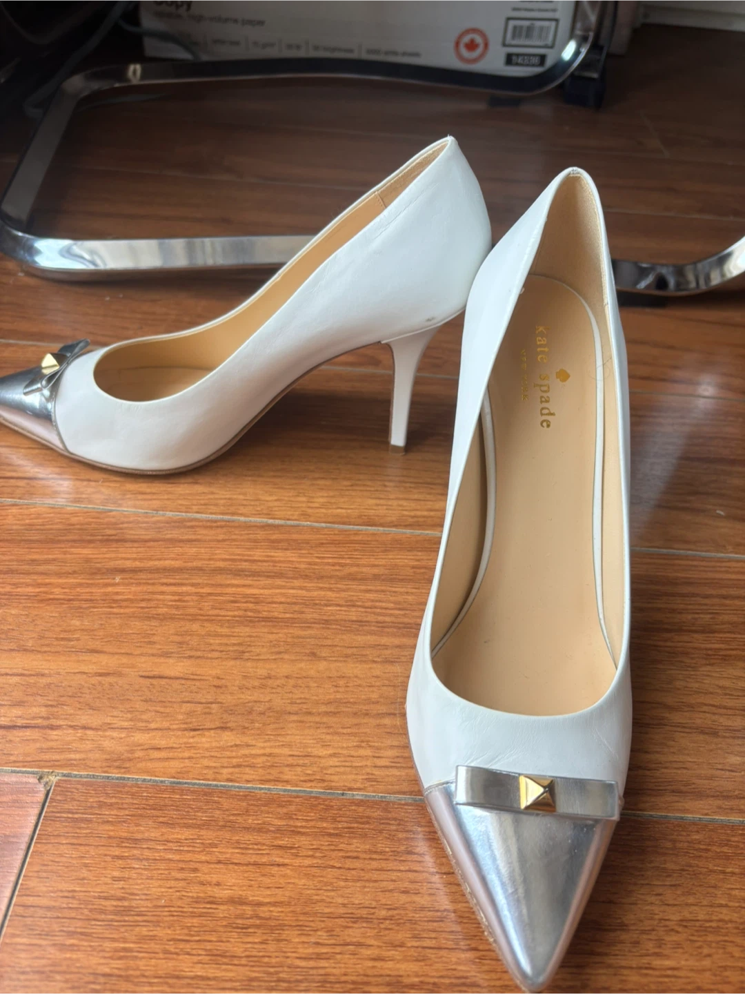 Kate Spade White & Silver Heels - Size 8.5 - photo 2