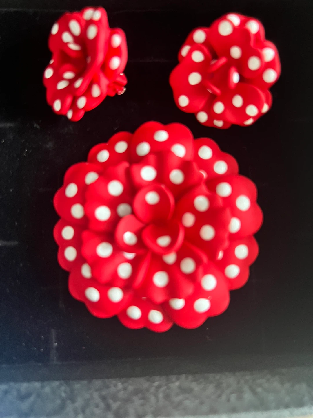 Red and White Polka Dot Brooch and Earring Set - photo 2
