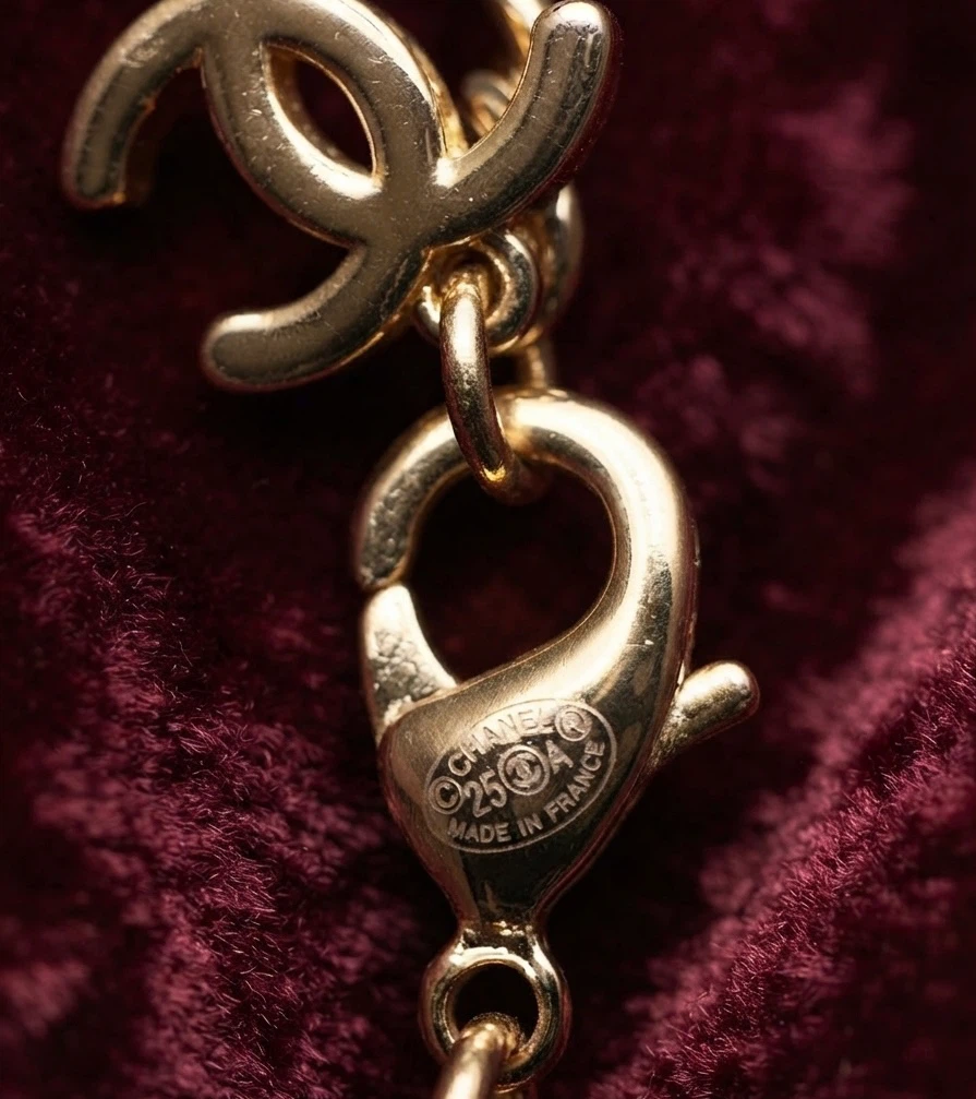 Chanel CC Necklace with Crystals - photo 3