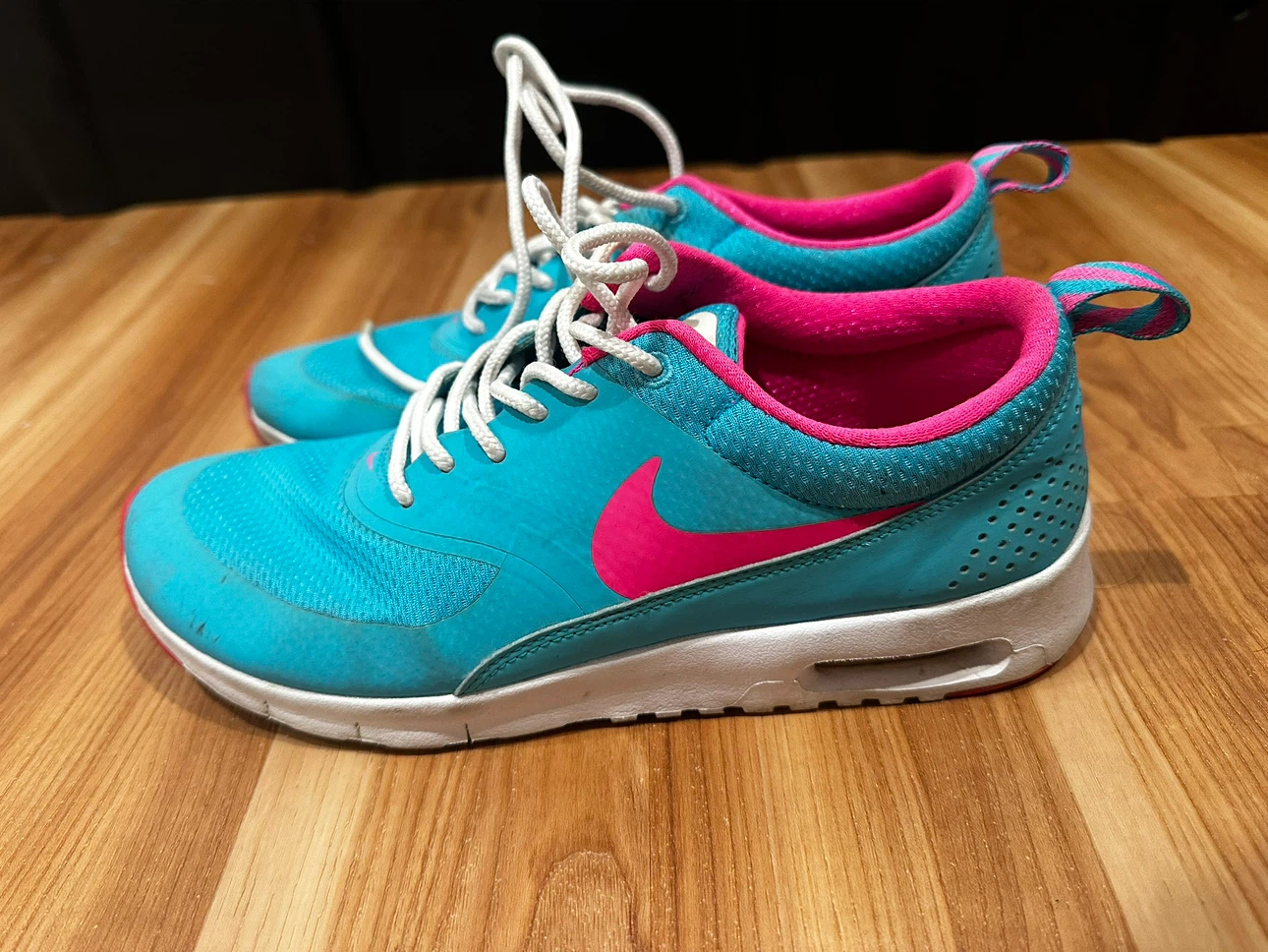 Nike Thea Women's Sneakers